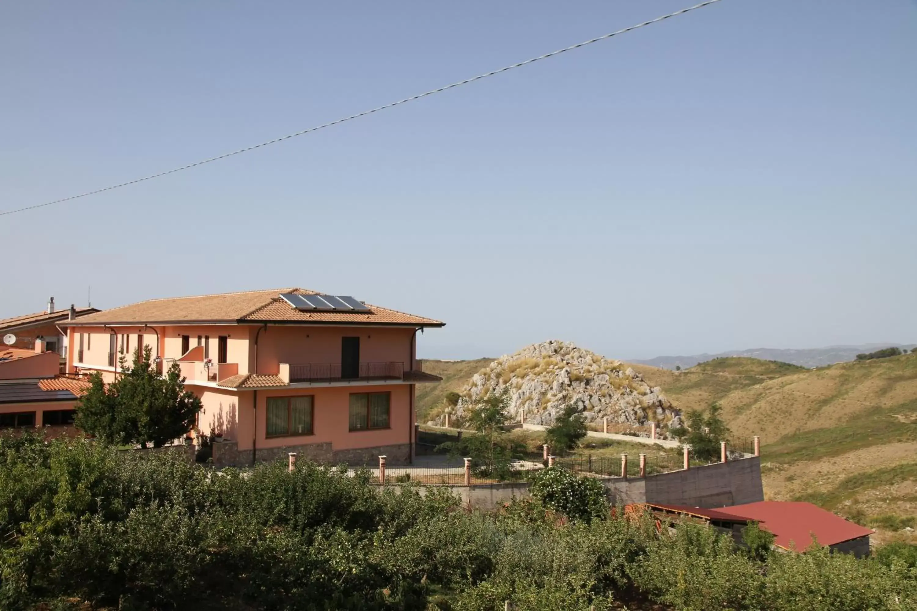 Property Building in Monte San Giovanni-Nebrodi Rooms