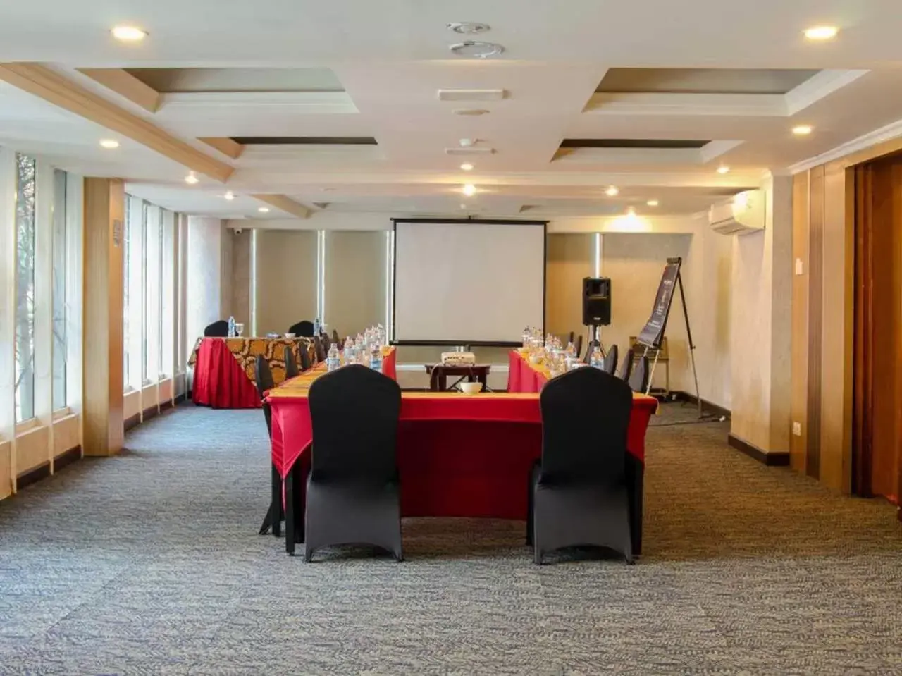 Property building in Sapphire Sky Hotel & Conference Property building in Sapphire Sky Hotel & Conference