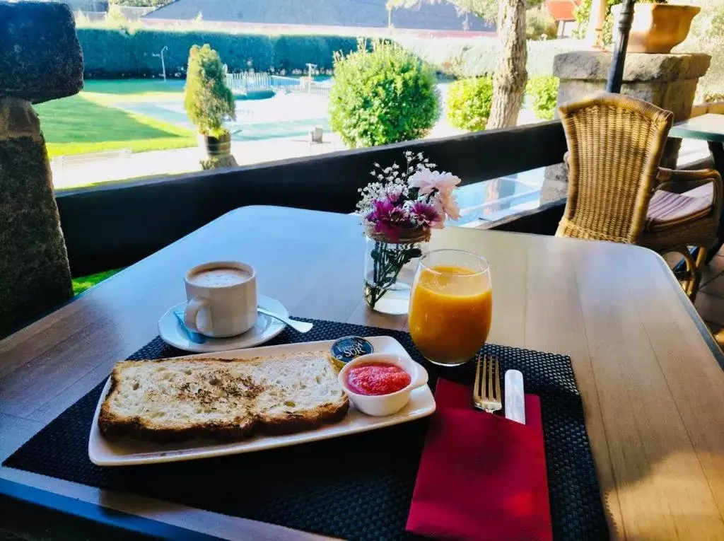 Breakfast in Hotel Rural Spa & Wellness Hacienda Los Robles