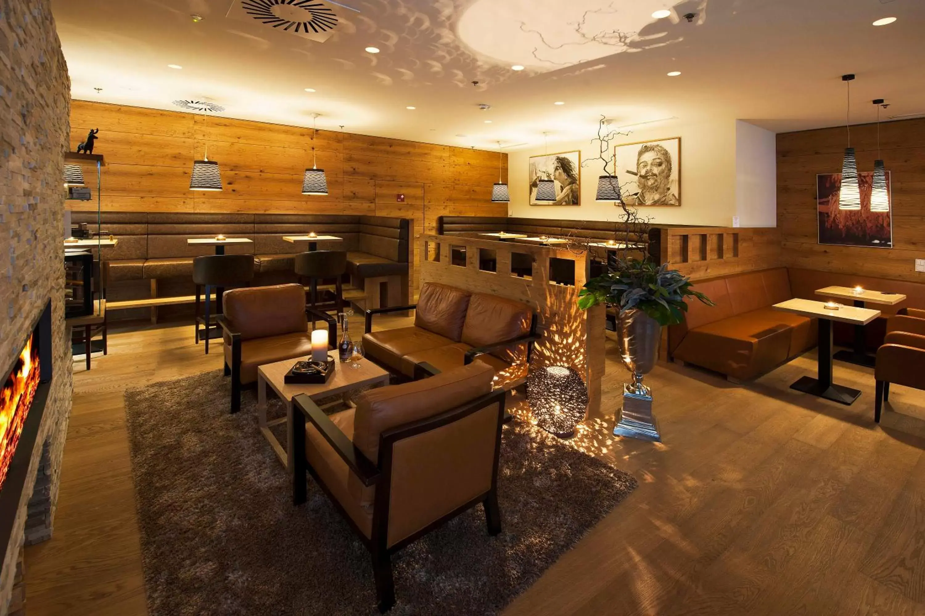 Lounge or bar, Lobby/Reception in Hotel Stadt Kufstein