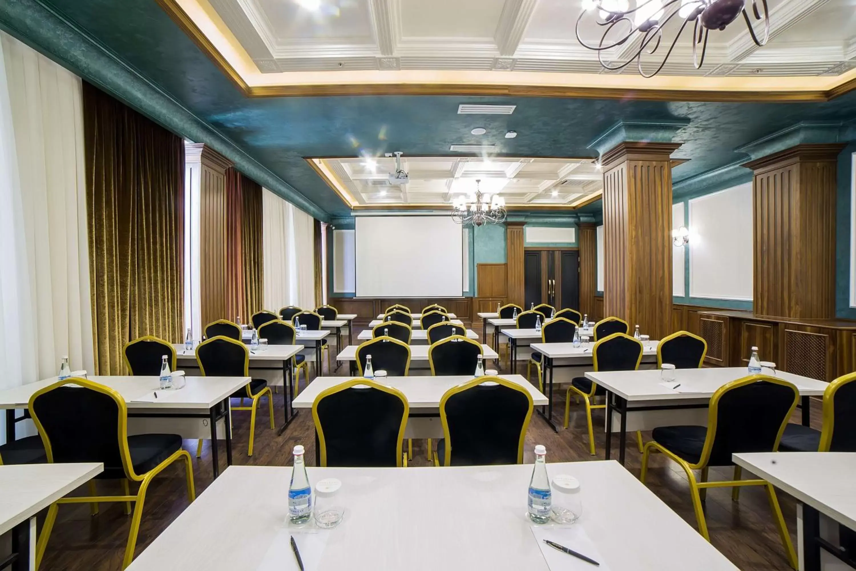 Meeting/conference room in Panarams Tashkent Hotel, a member of Radisson Individuals