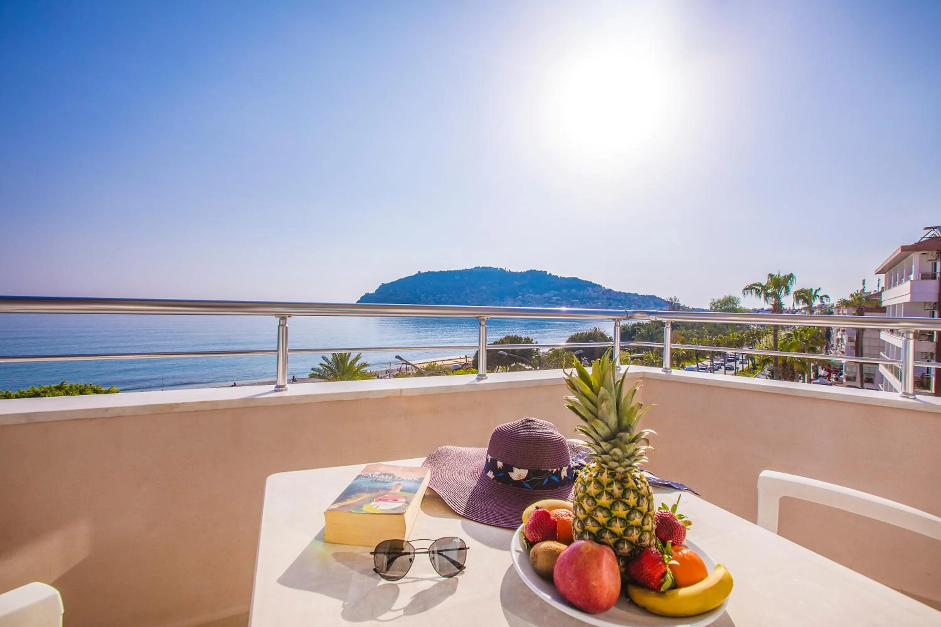 Sea view in Hawaii Suite Beach Hotel