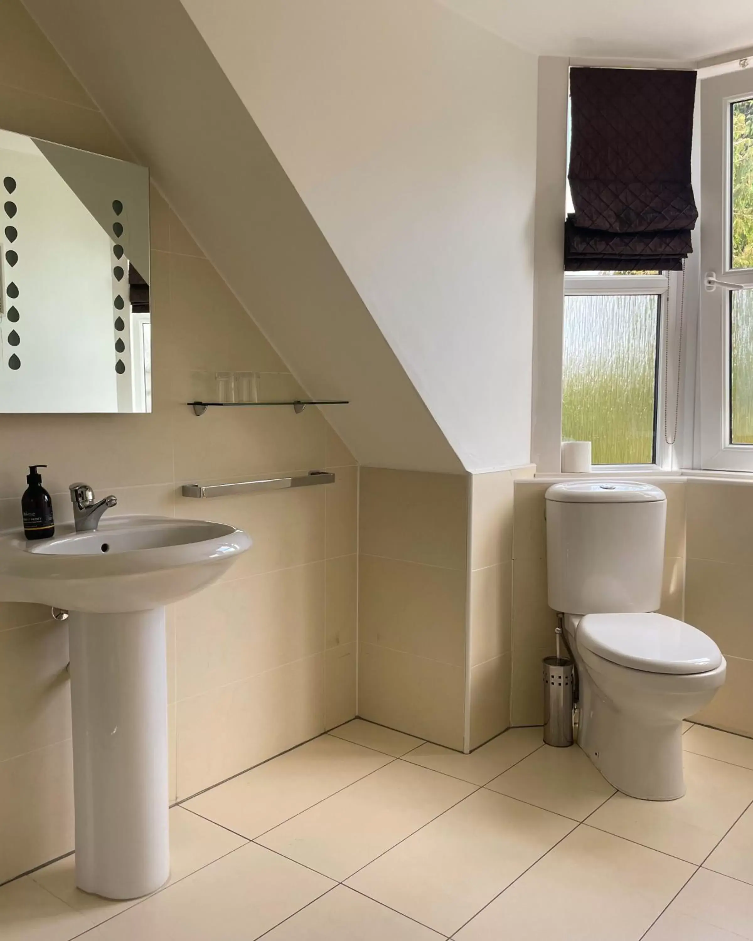 Bathroom in The Speyside Hotel and Restaurant