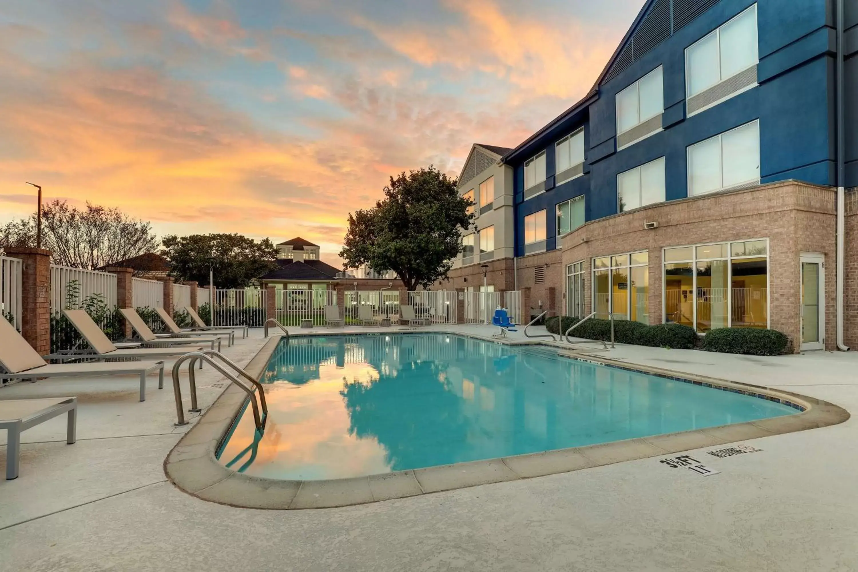 Pool view, Swimming Pool in Hilton Garden Inn Fort Worth/Fossil Creek