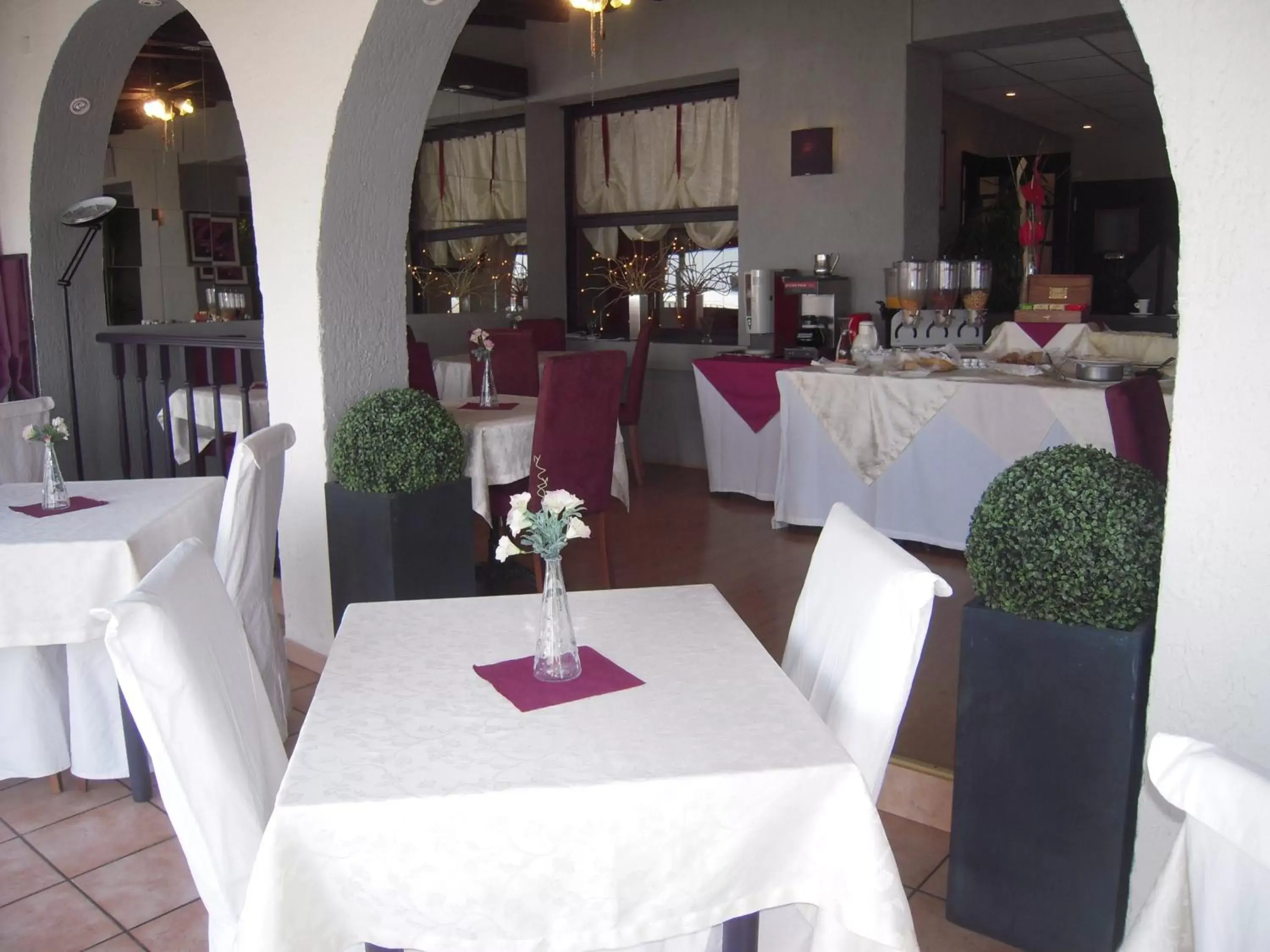 Restaurant/Places to Eat in Hôtel Bel Azur