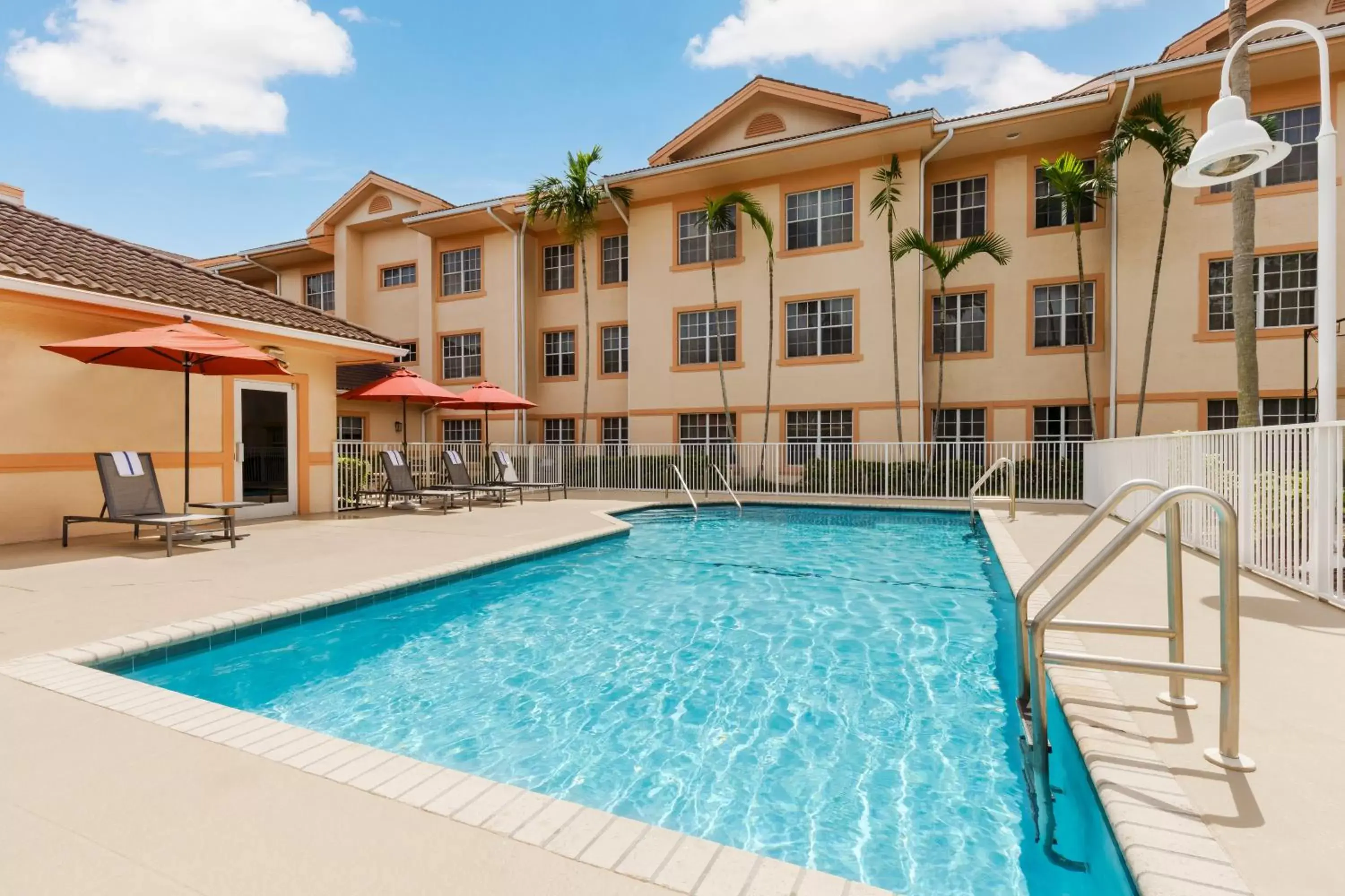 Pool view, Swimming Pool in Residence Inn West Palm Beach