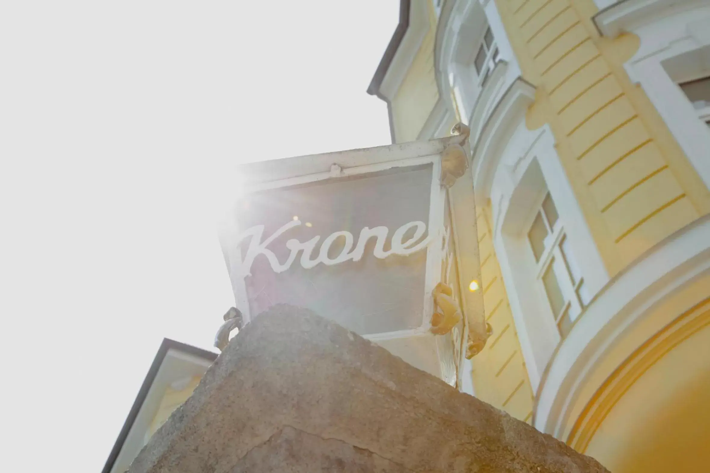 Facade/entrance, Property Logo/Sign in Boutique Hotel Krone München