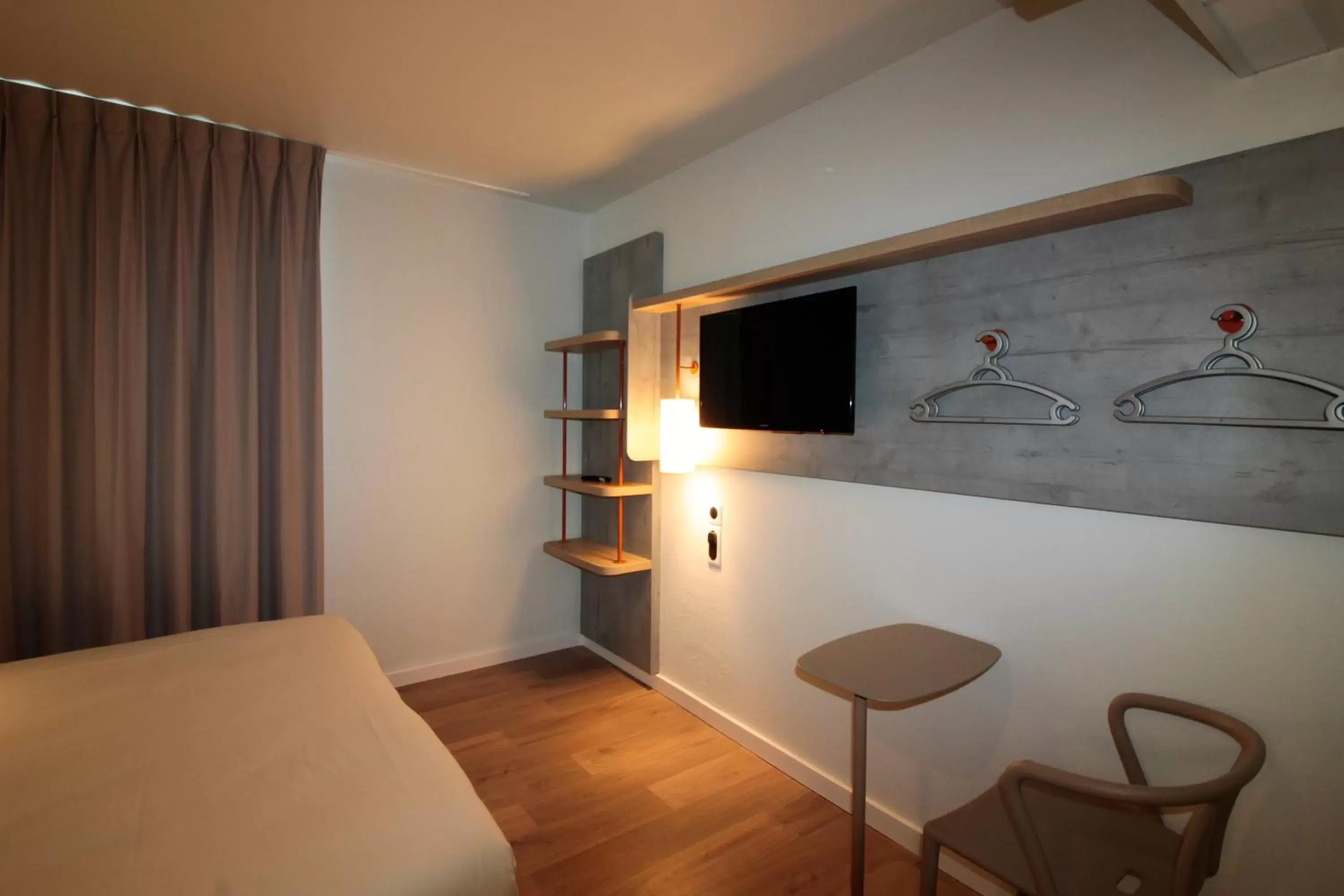TV and multimedia, Bed in ibis budget Cahors TV and multimedia, Bed in ibis budget Cahors