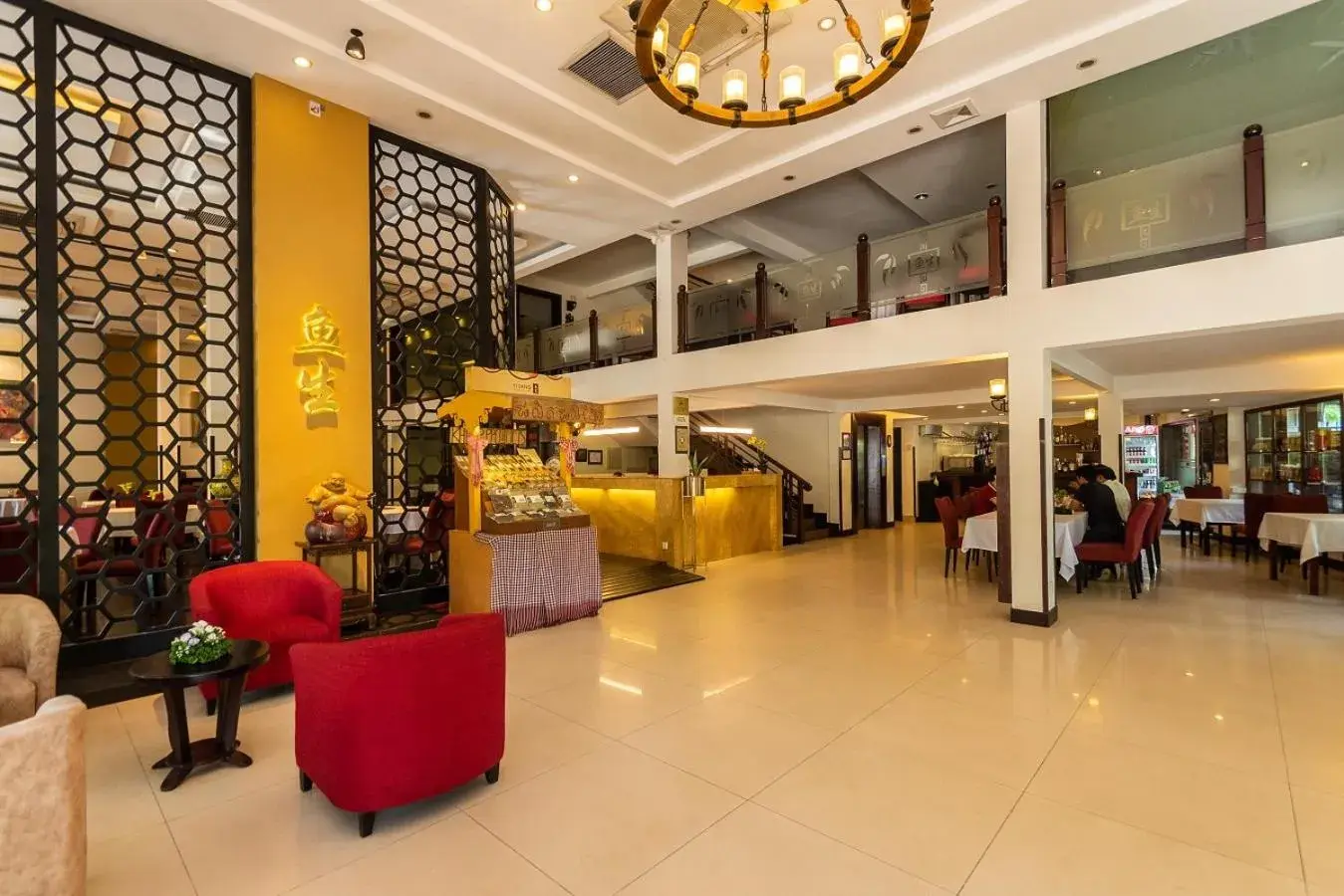 Facade/entrance in Almond Hotel Sothearos Facade/entrance in Almond Hotel Sothearos