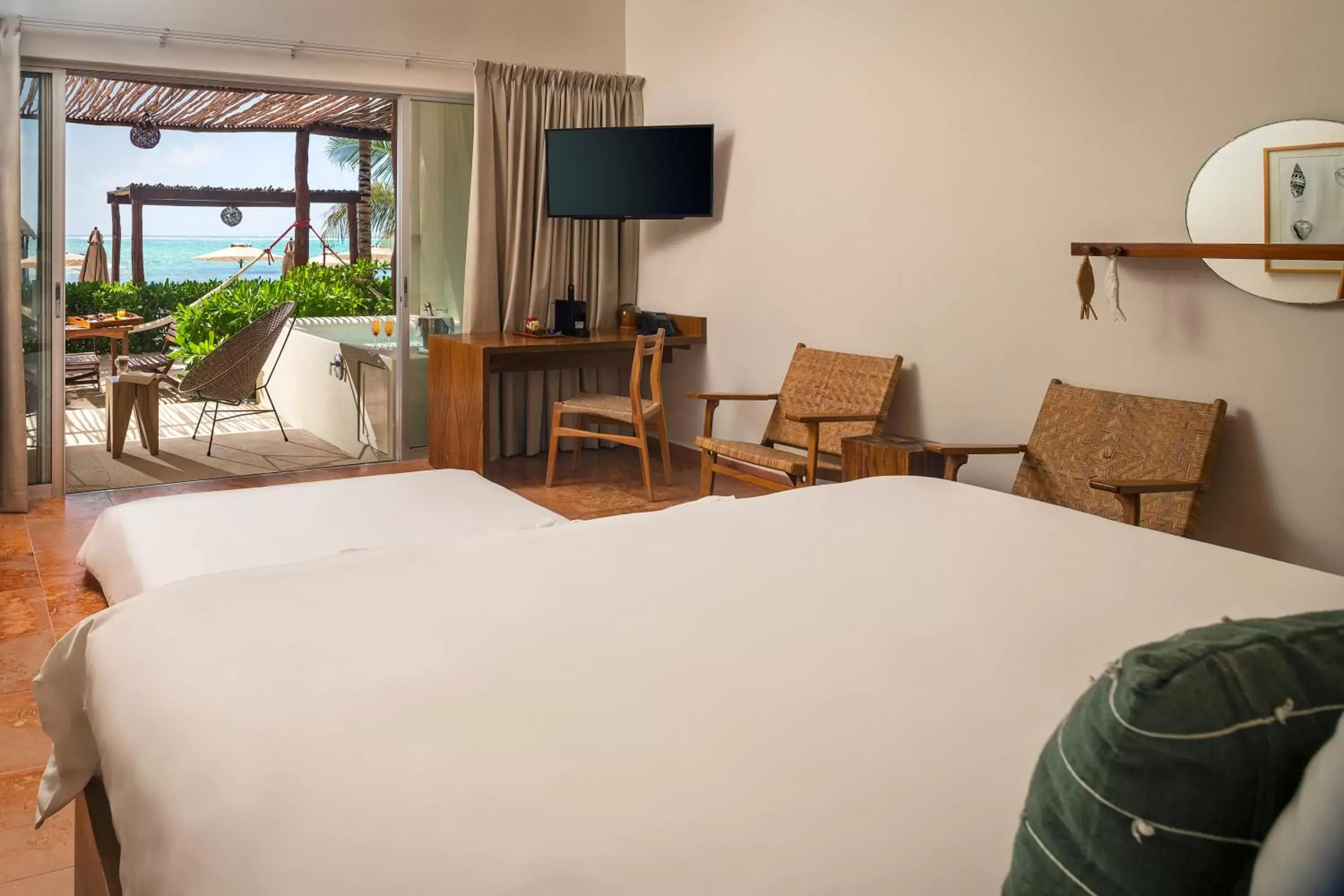 Photo of the whole room, Bed in Mereva Tulum