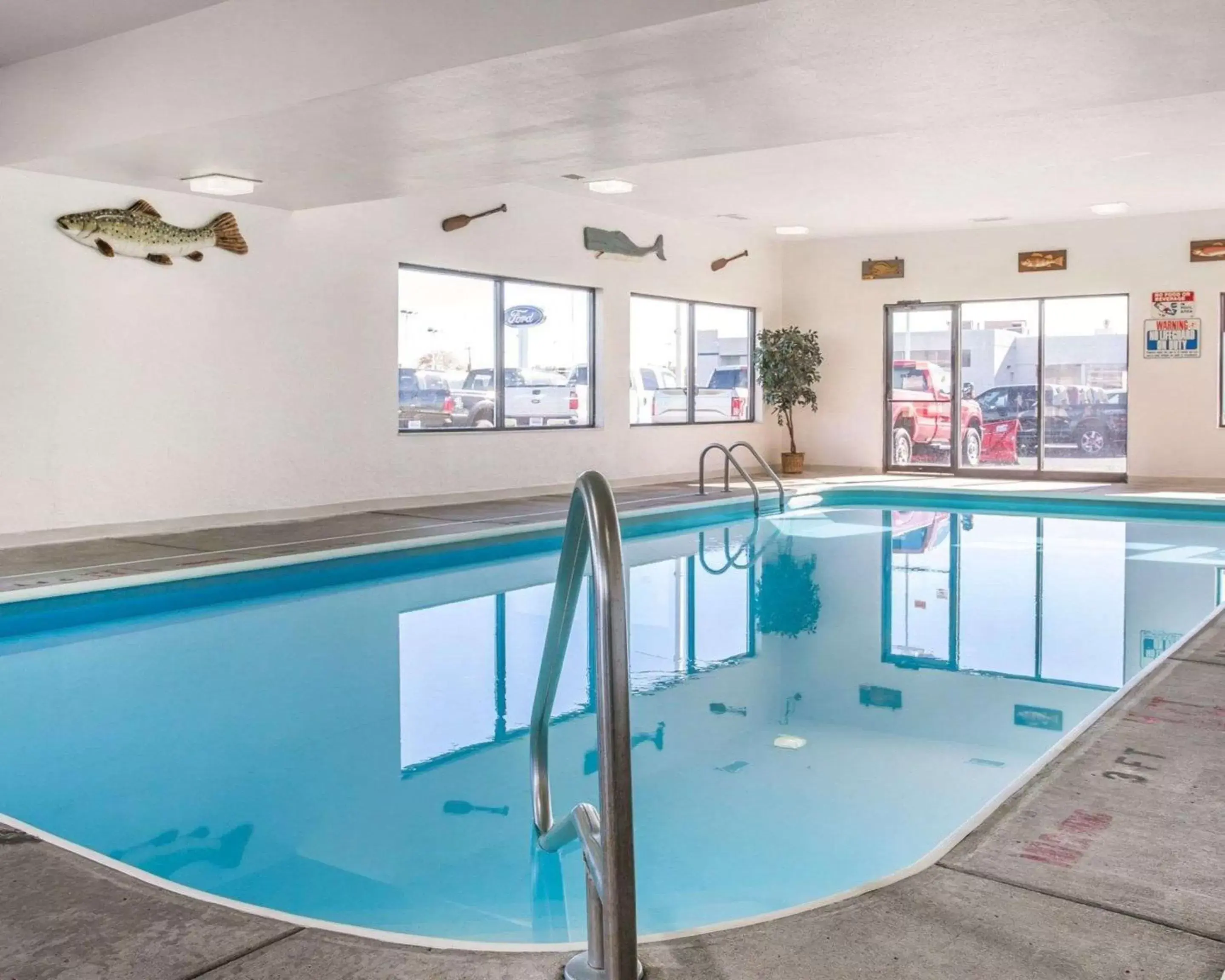 On site, Swimming Pool in Comfort Inn & Suites Maumee - Toledo - I80-90