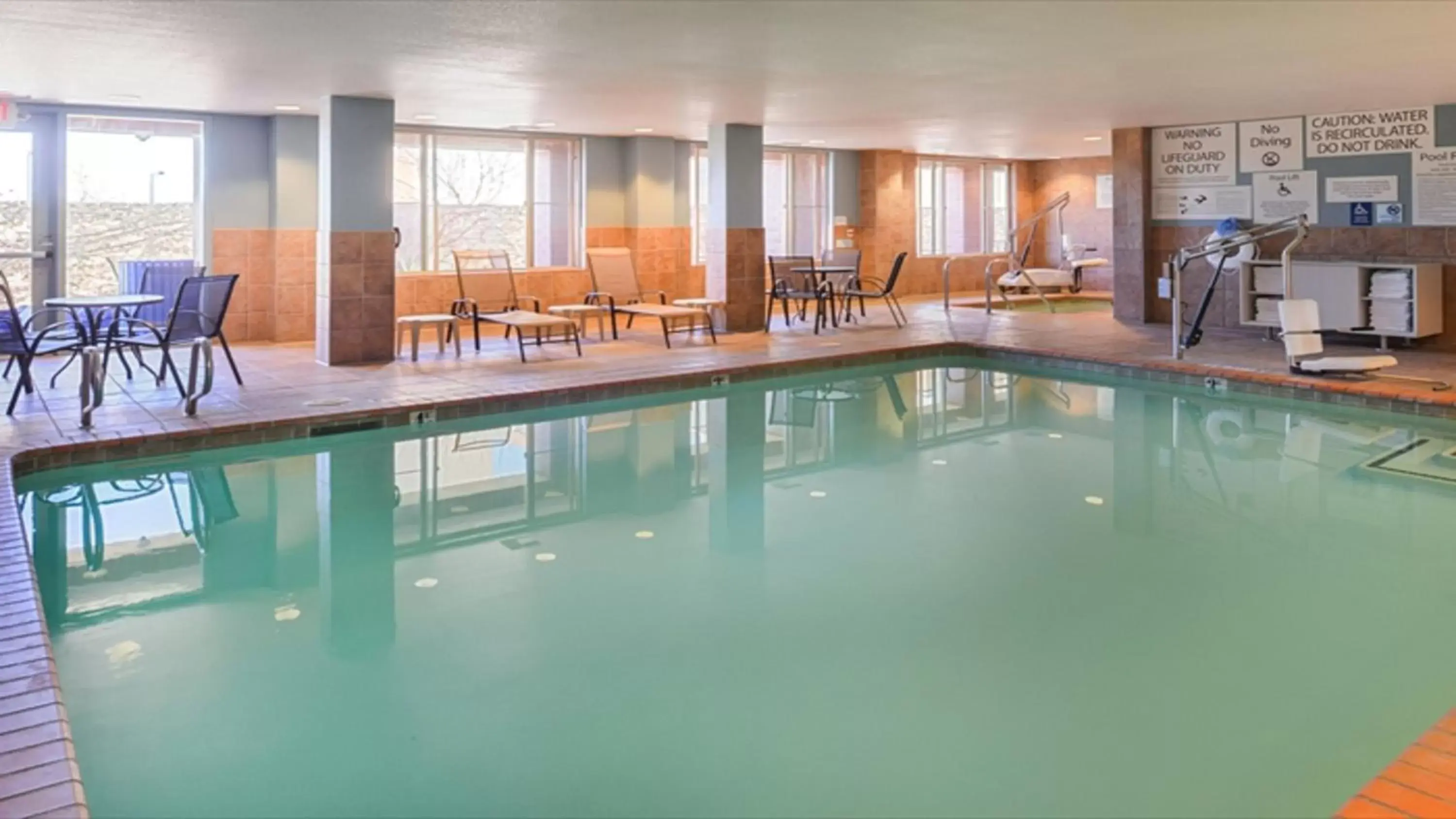 Swimming Pool in Holiday Inn Express Woodland, an IHG Hotel