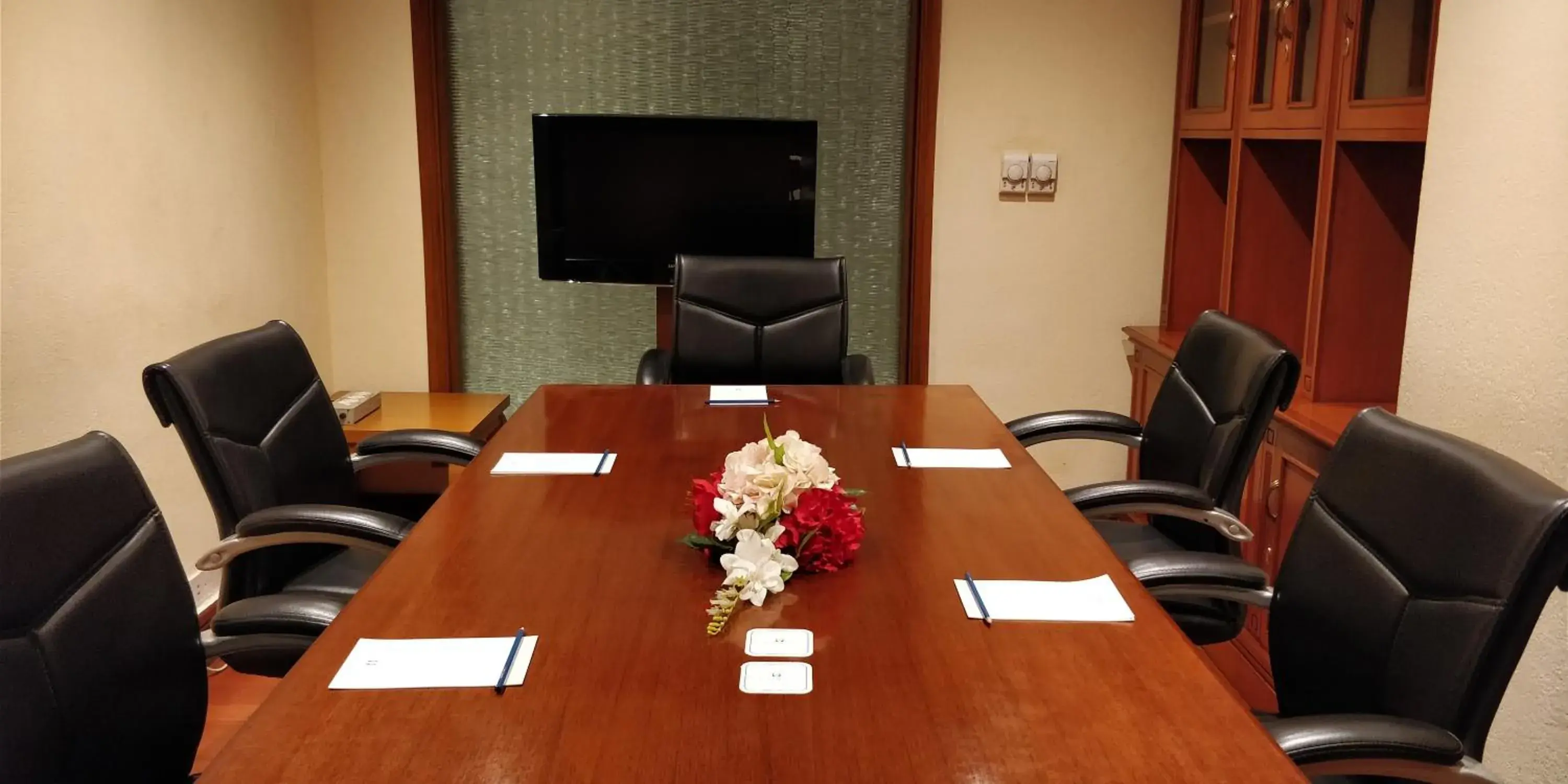Business facilities, Business Area/Conference Room in Jaypee Vasant Continental