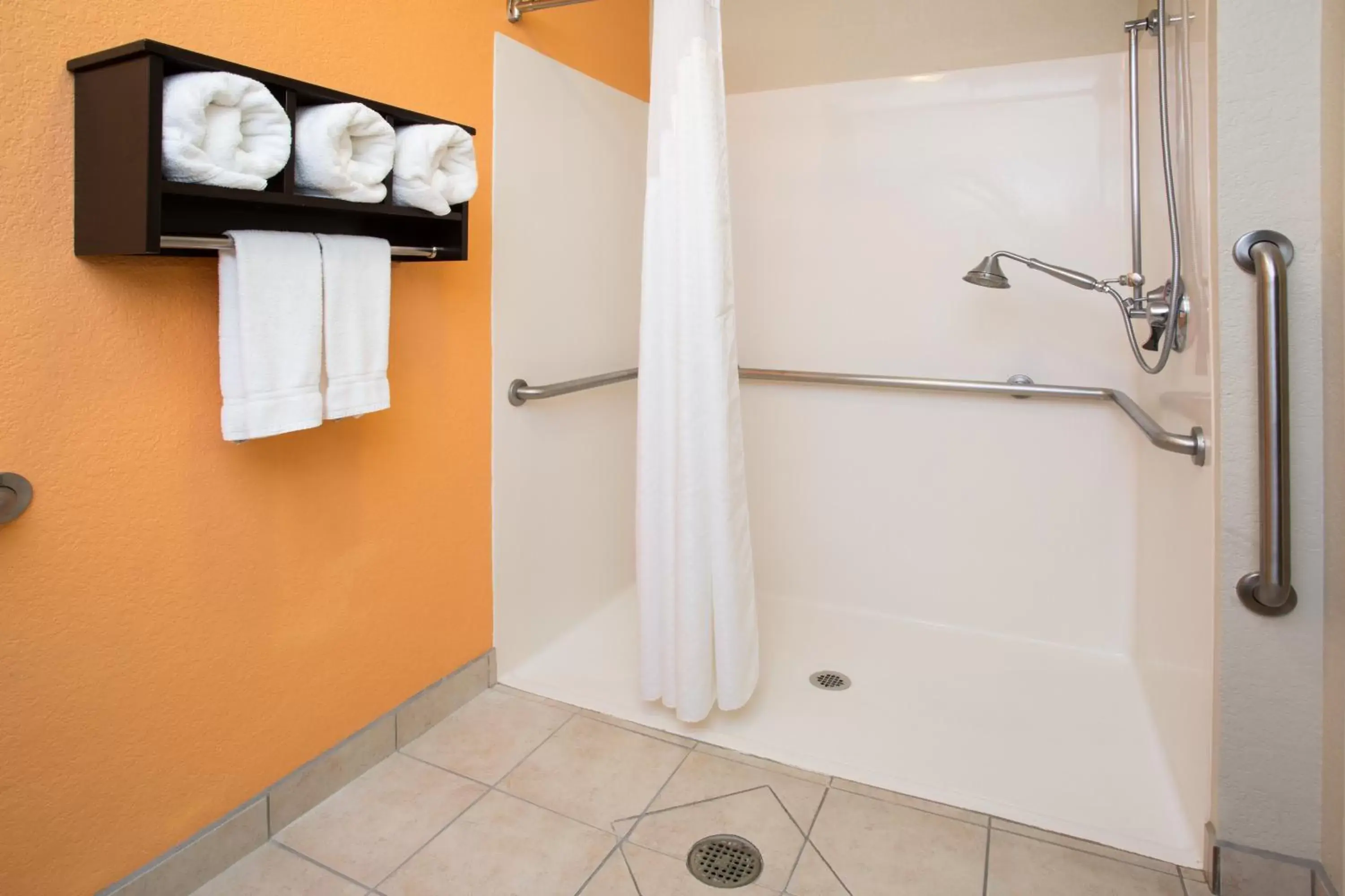 Double Room with Two Double Beds and Accessible Roll In Shower - Non-Smoking in Holiday Inn Express Hotel & Suites Lexington, an IHG Hotel Double Room with Two Double Beds and Accessible Roll In Shower - Non-Smoking in Holiday Inn Express Hotel & Suites Lexington, an IHG Hotel