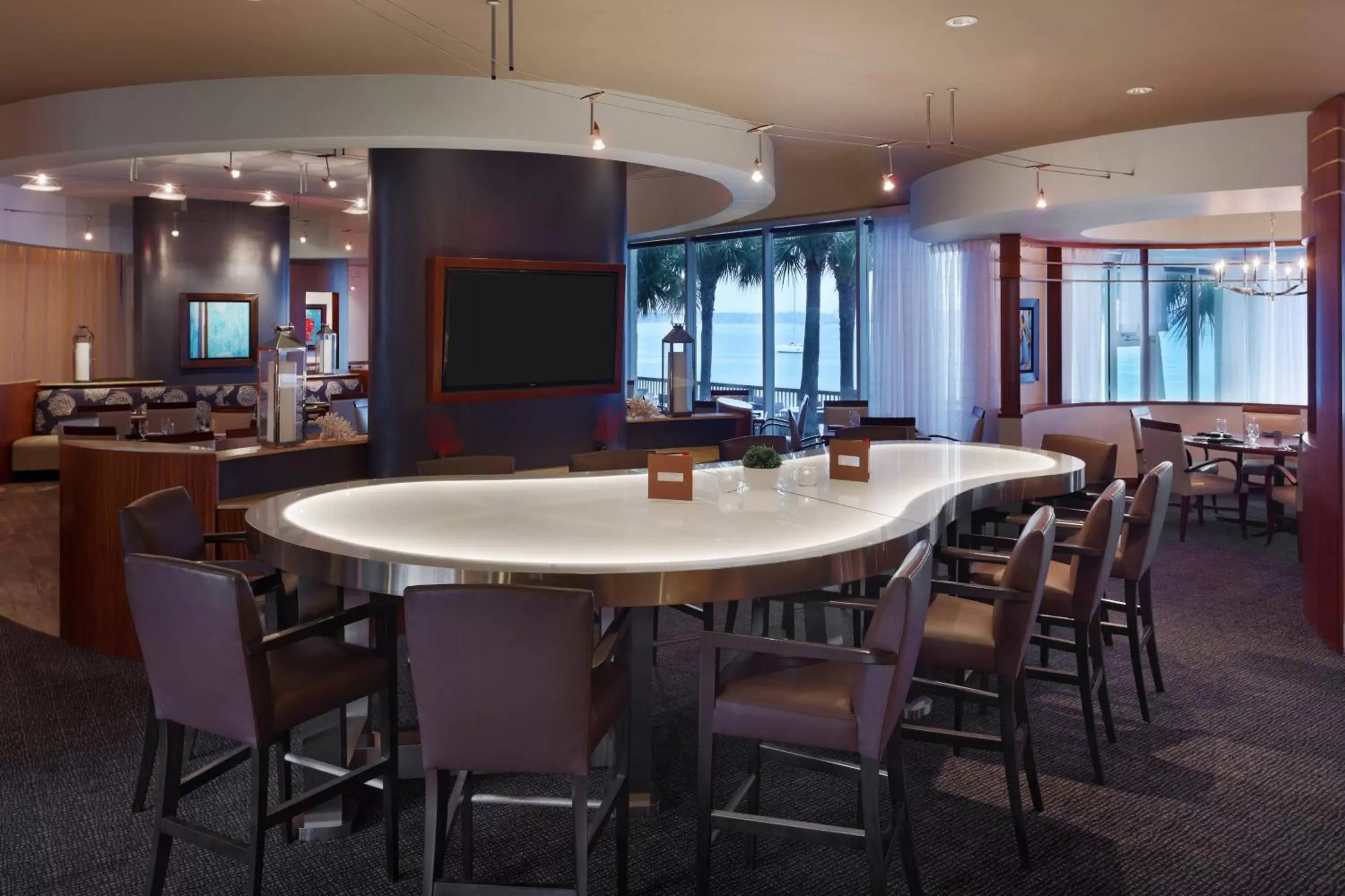 Restaurant/places to eat, Lounge/Bar in Clearwater Beach Marriott Suites on Sand Key