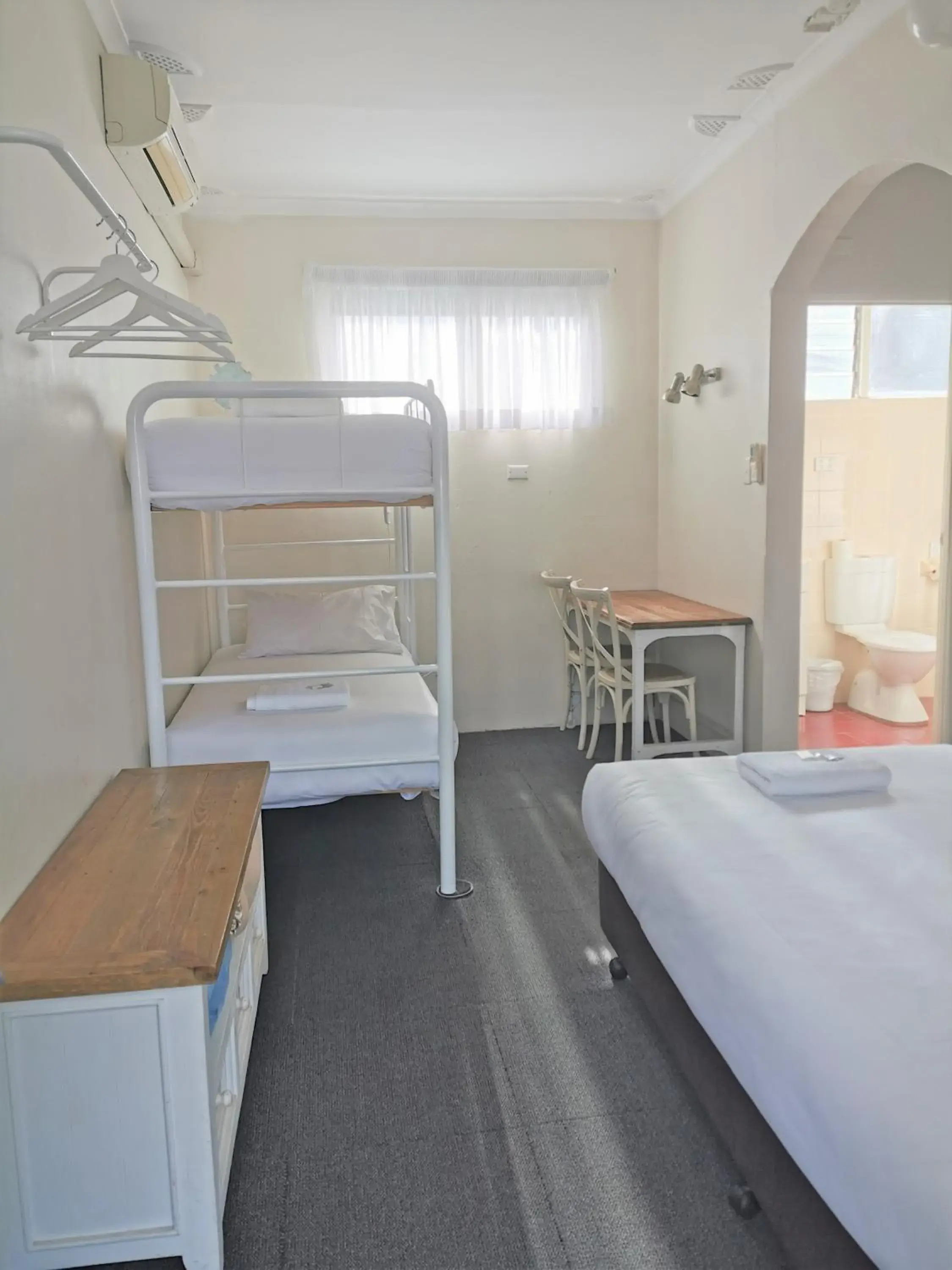bunk bed in Bathurst Explorers Motel