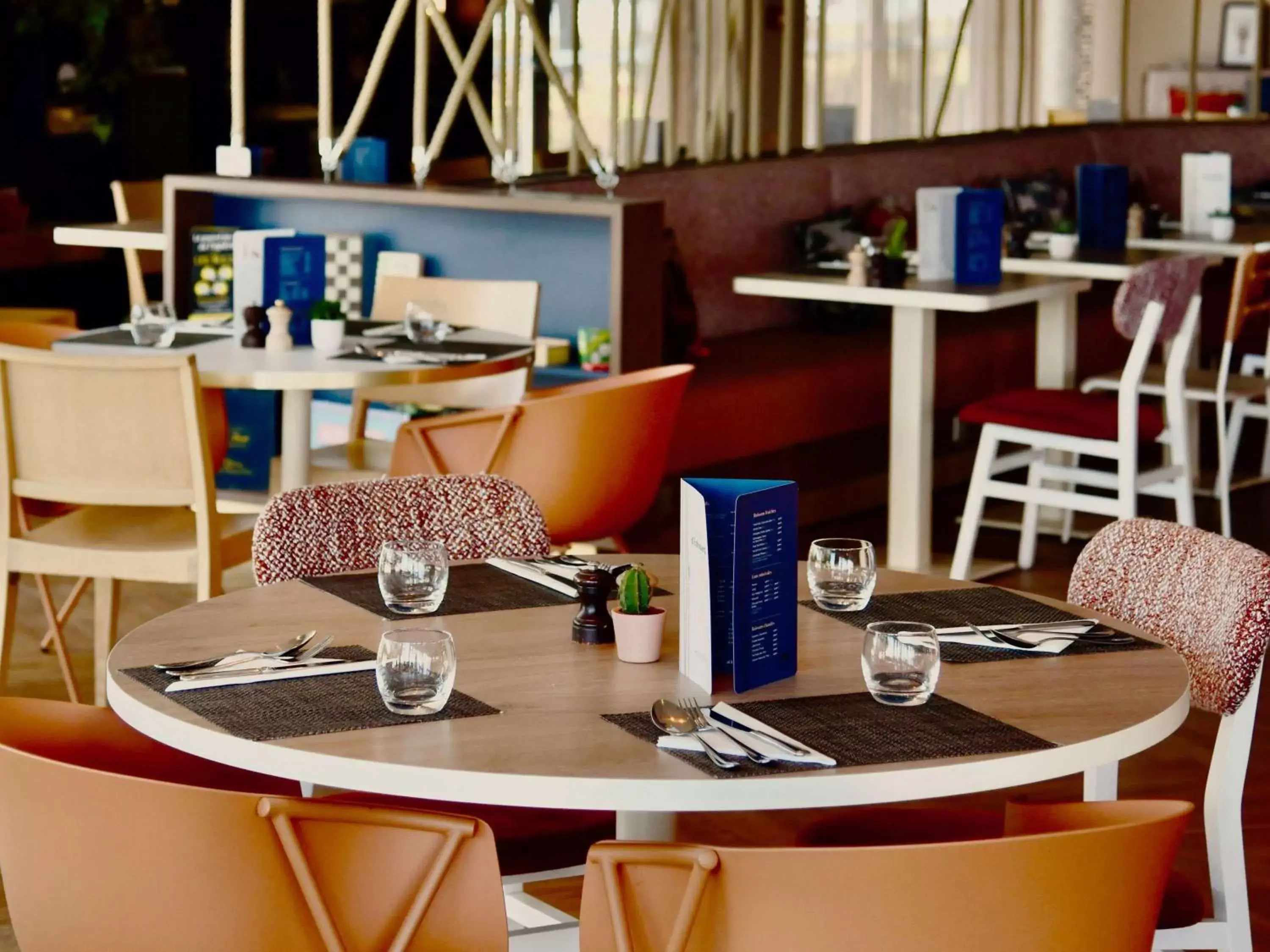 Restaurant/Places to Eat in ibis Styles Nantes Reze Aéroport