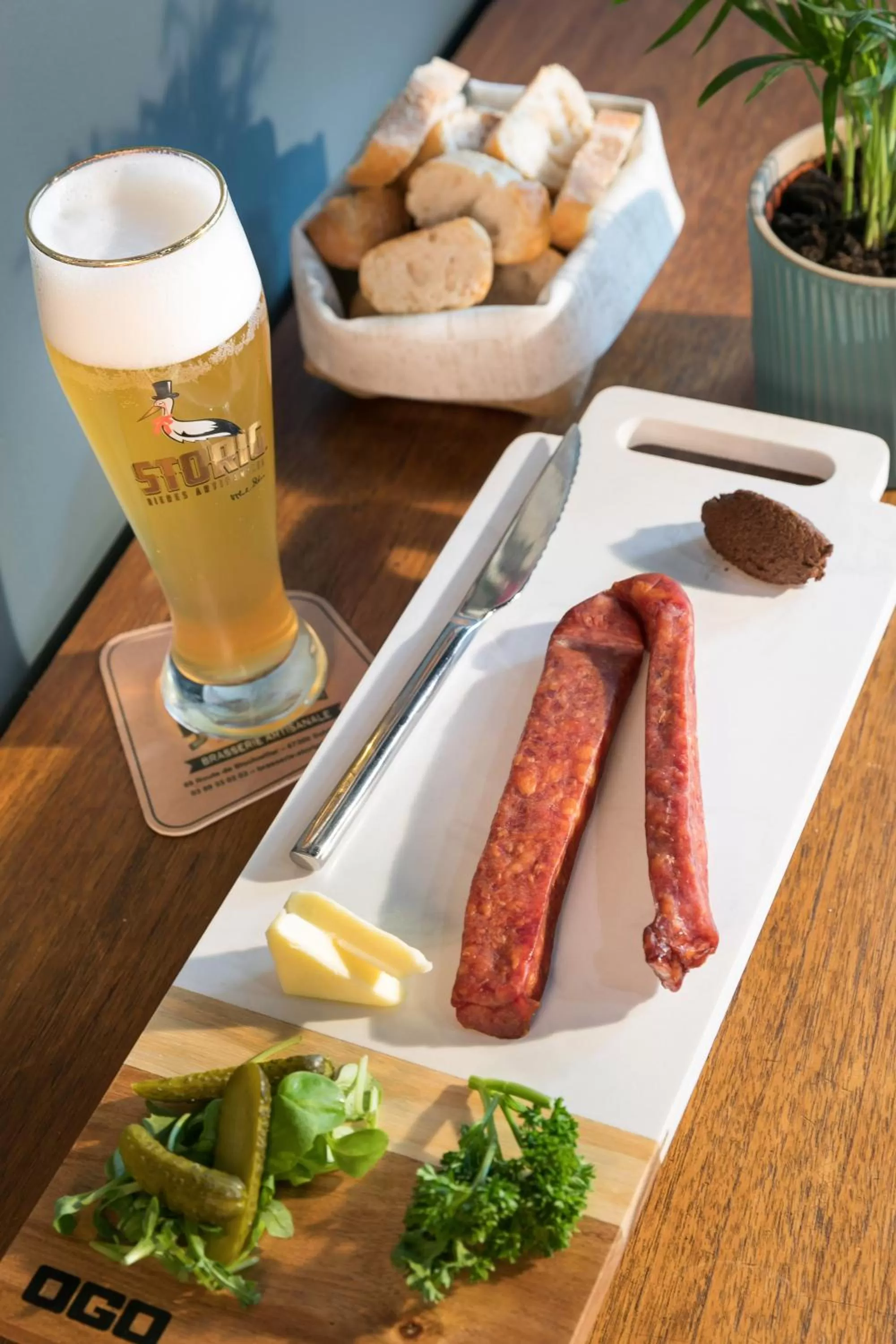 Lounge or bar in Hotel Kaijoo by HappyCulture