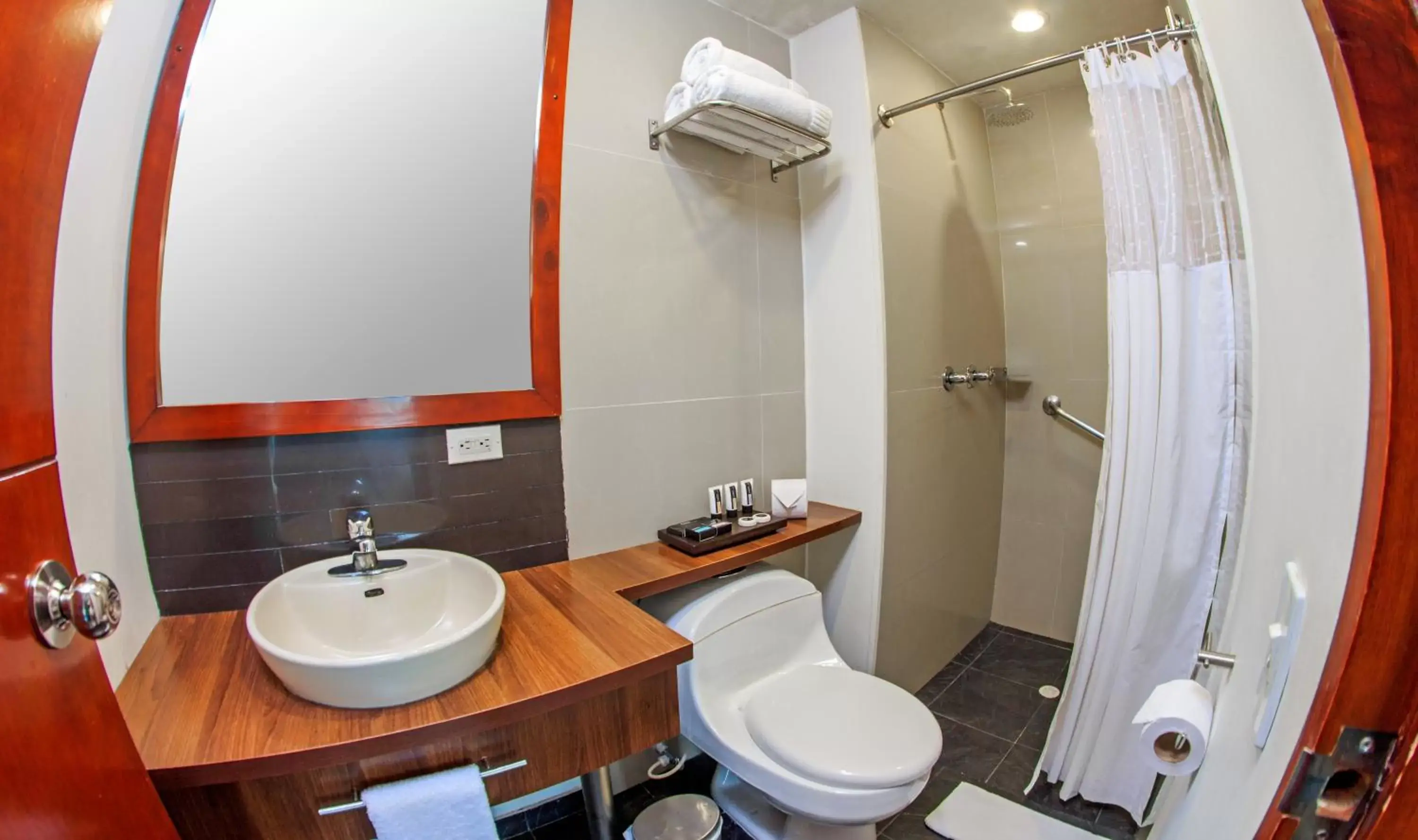Bathroom in The Morgana Poblado Suites Hotel