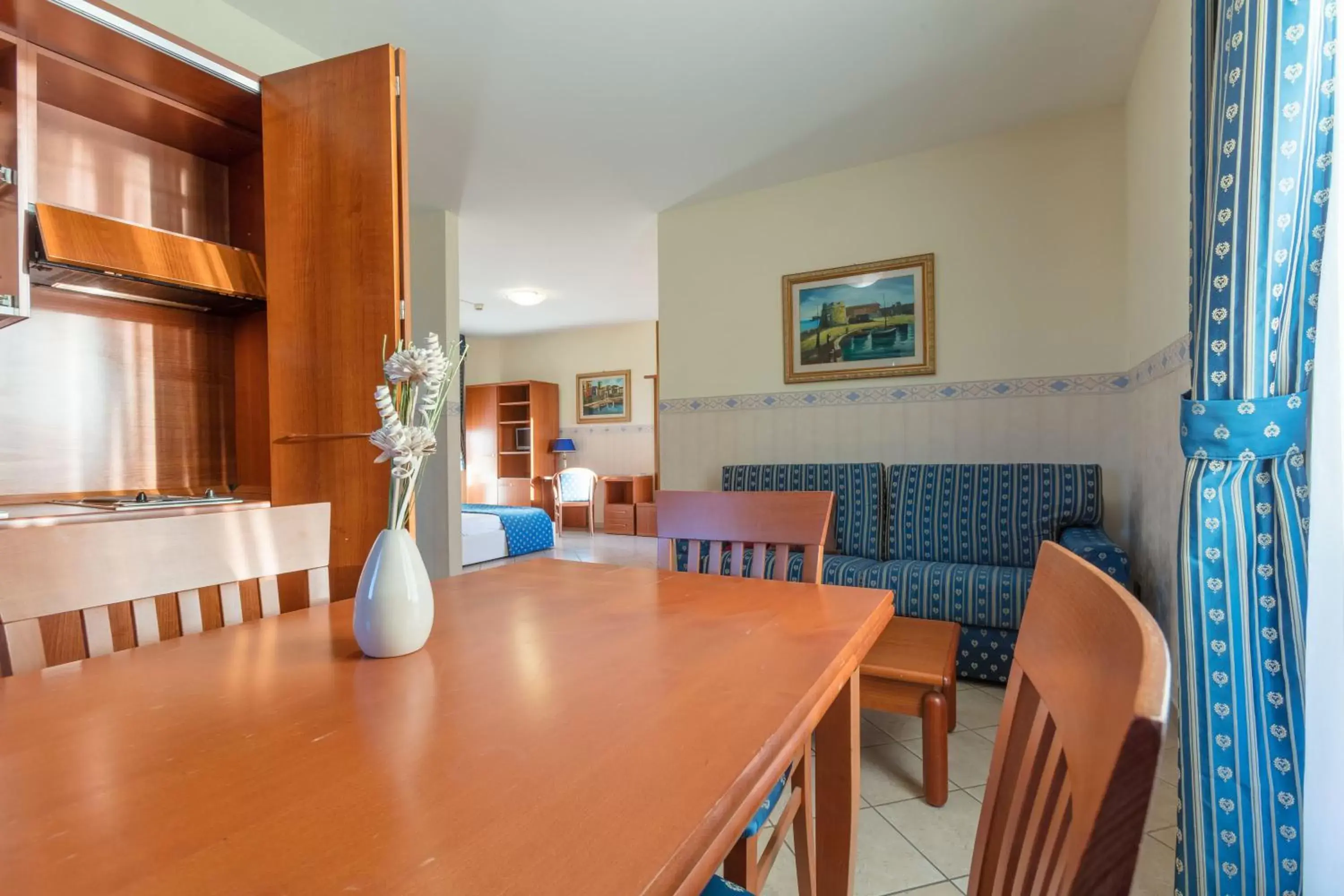 Kitchen or kitchenette, Restaurant/Places to Eat in Hotel Traiano