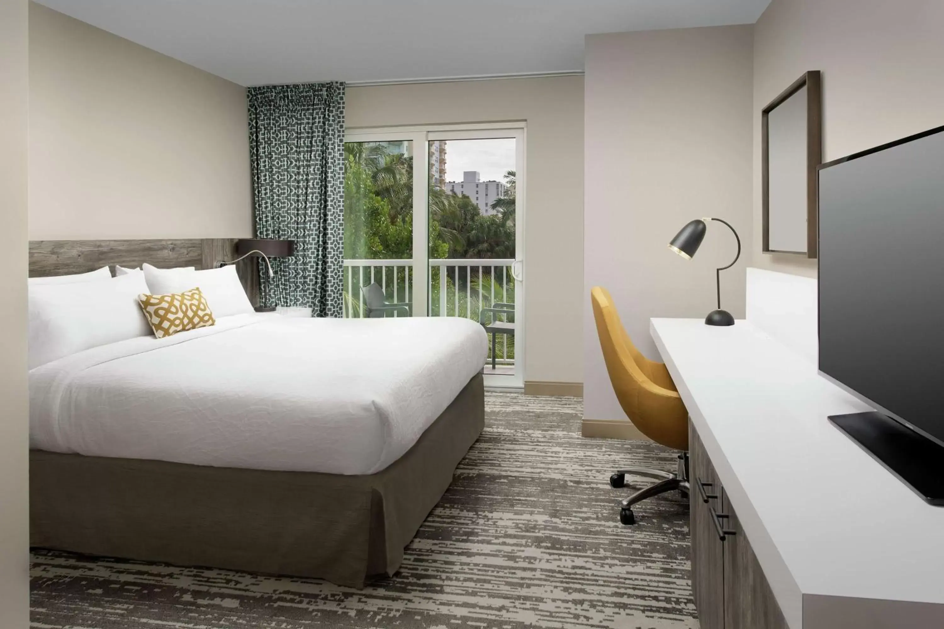 Bedroom, Bed in Hilton Garden Inn Miami Brickell South Bedroom, Bed in Hilton Garden Inn Miami Brickell South