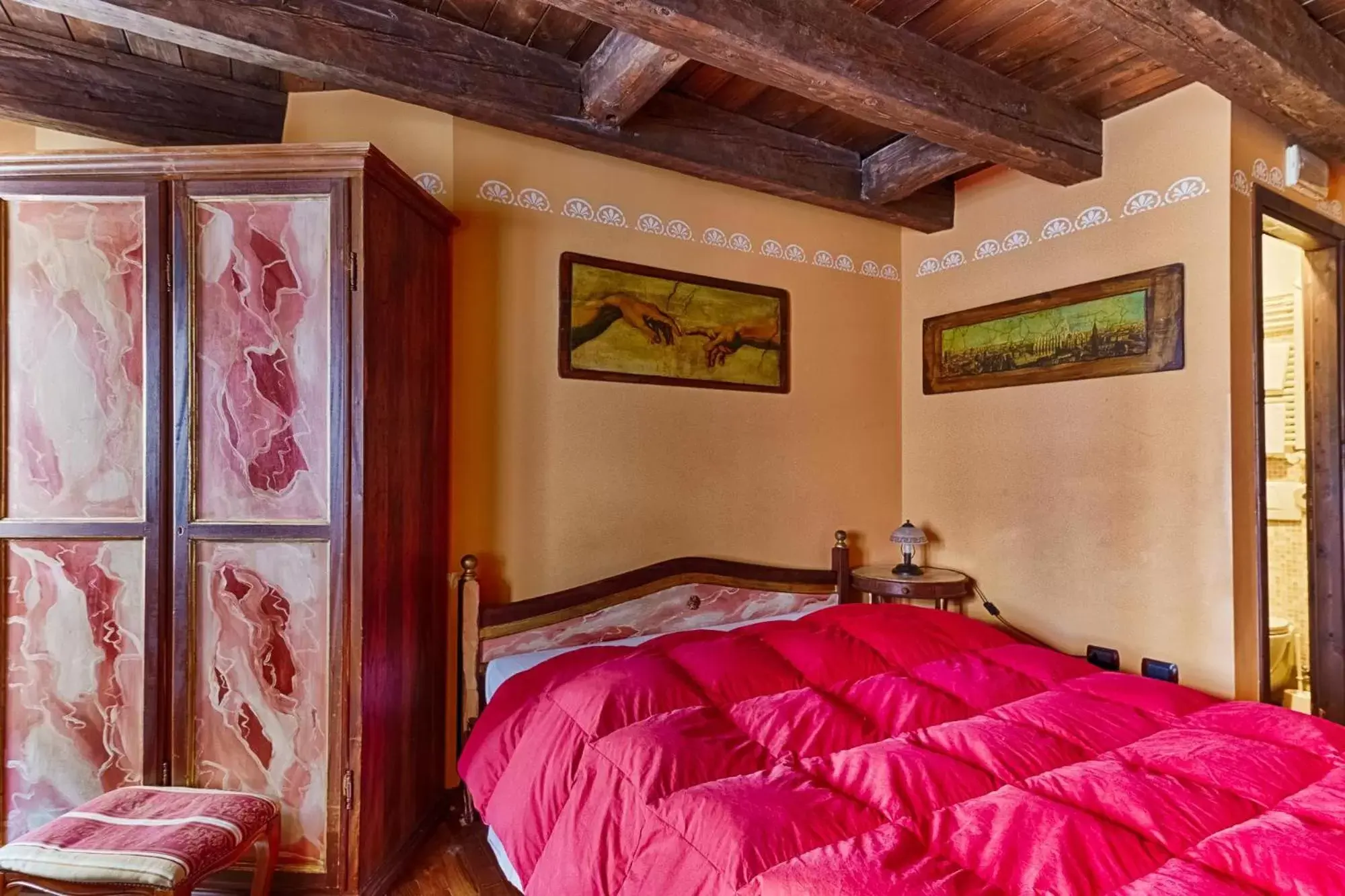 Bed in Hotel Portacavana