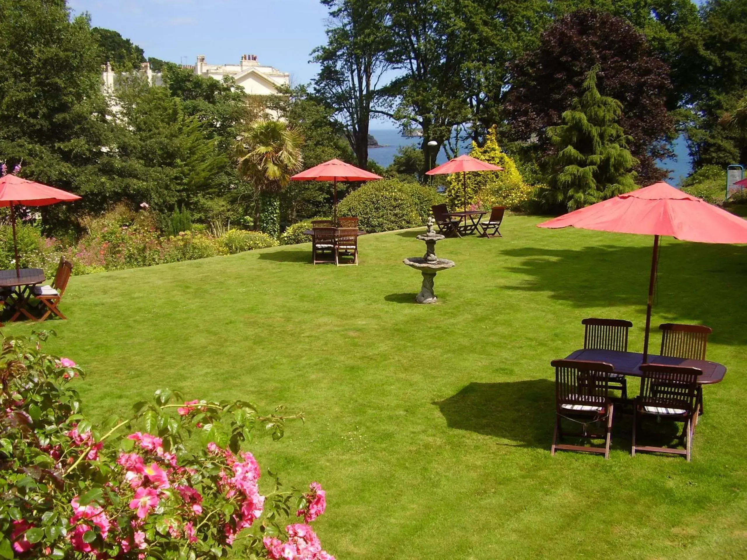 Garden in The Hotel Balmoral - Adults Only