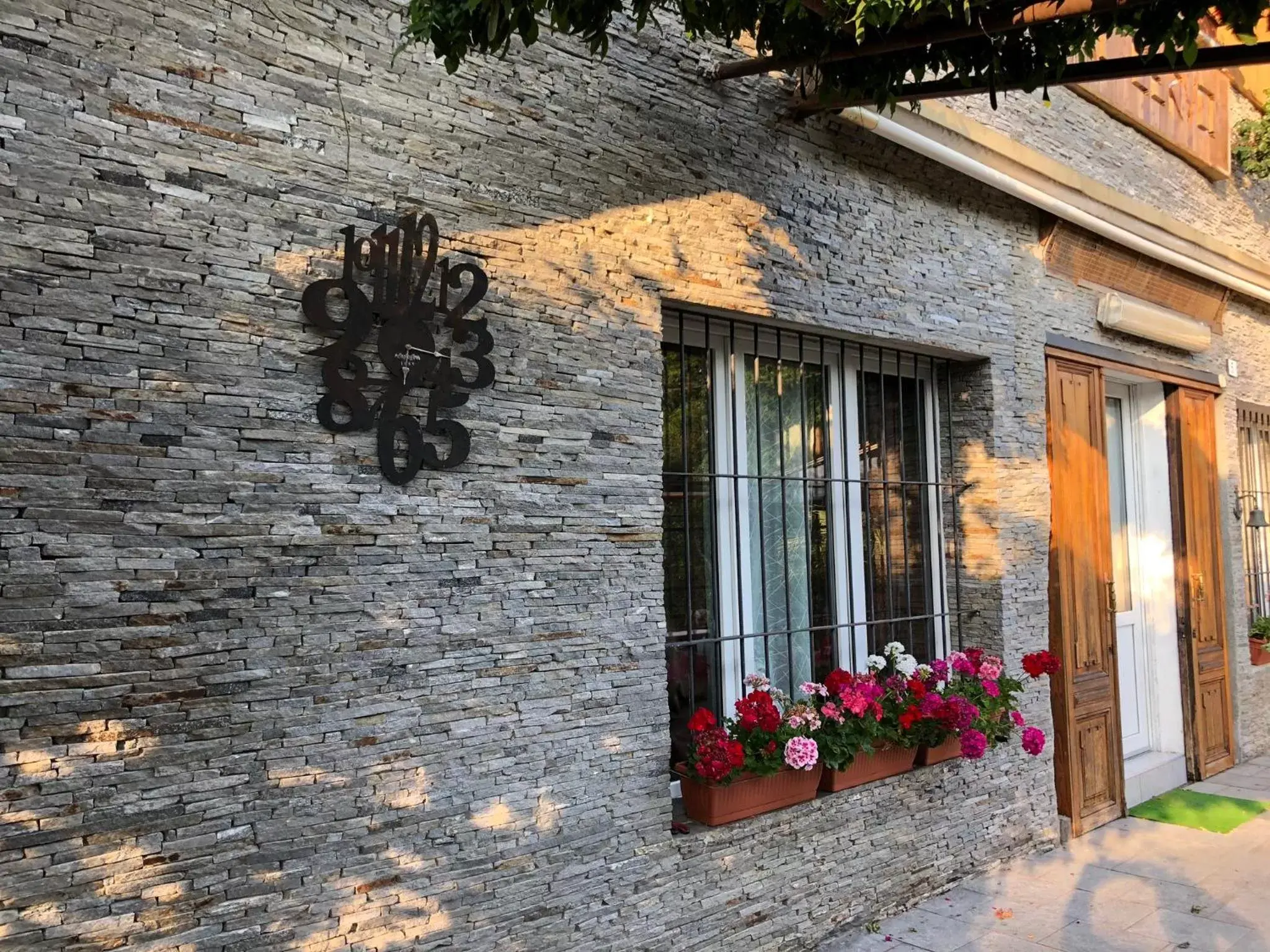 Facade/entrance in Al cervo tra i laghi