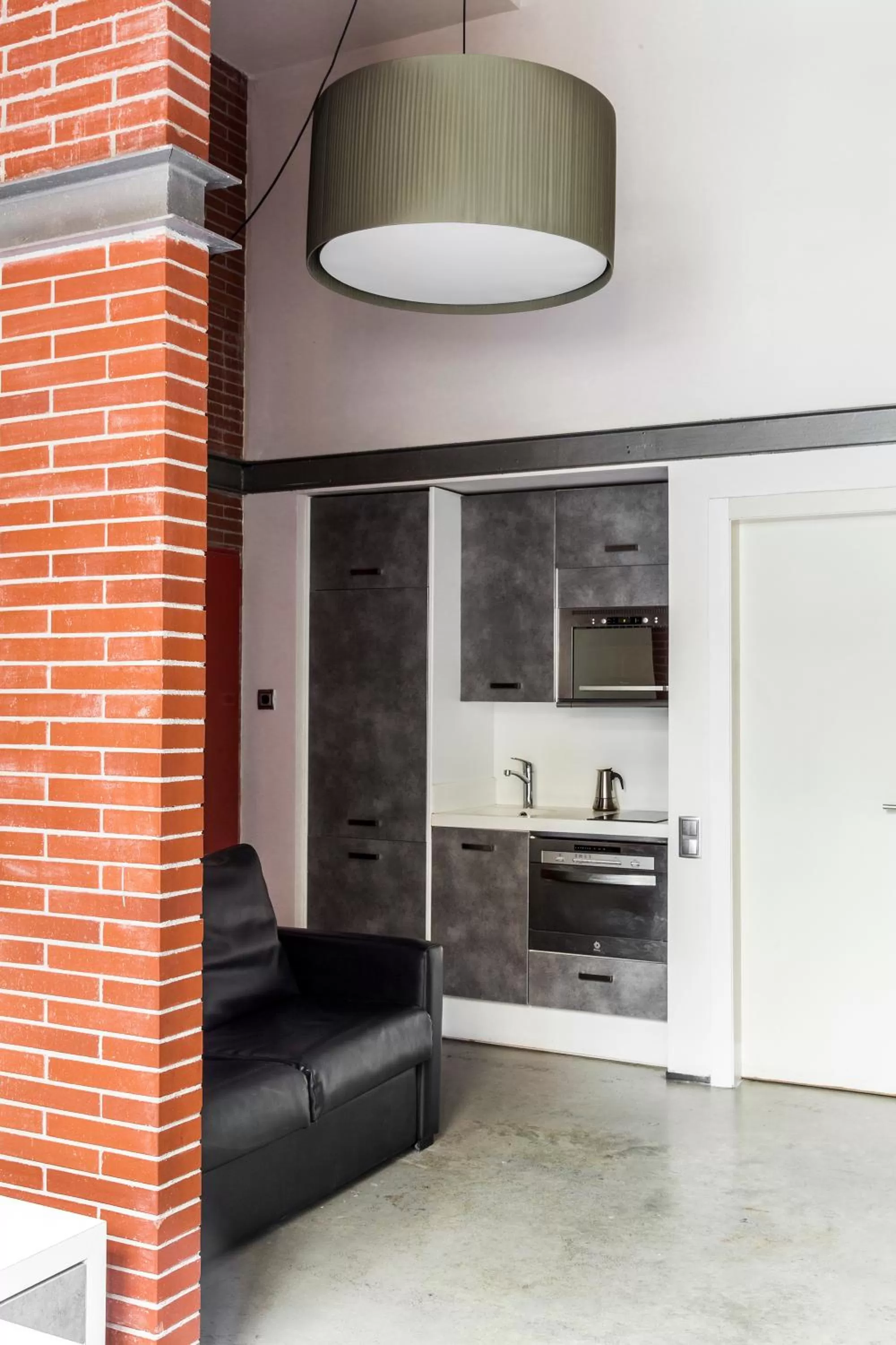 Kitchen or kitchenette in Barcelona Apartment Republica