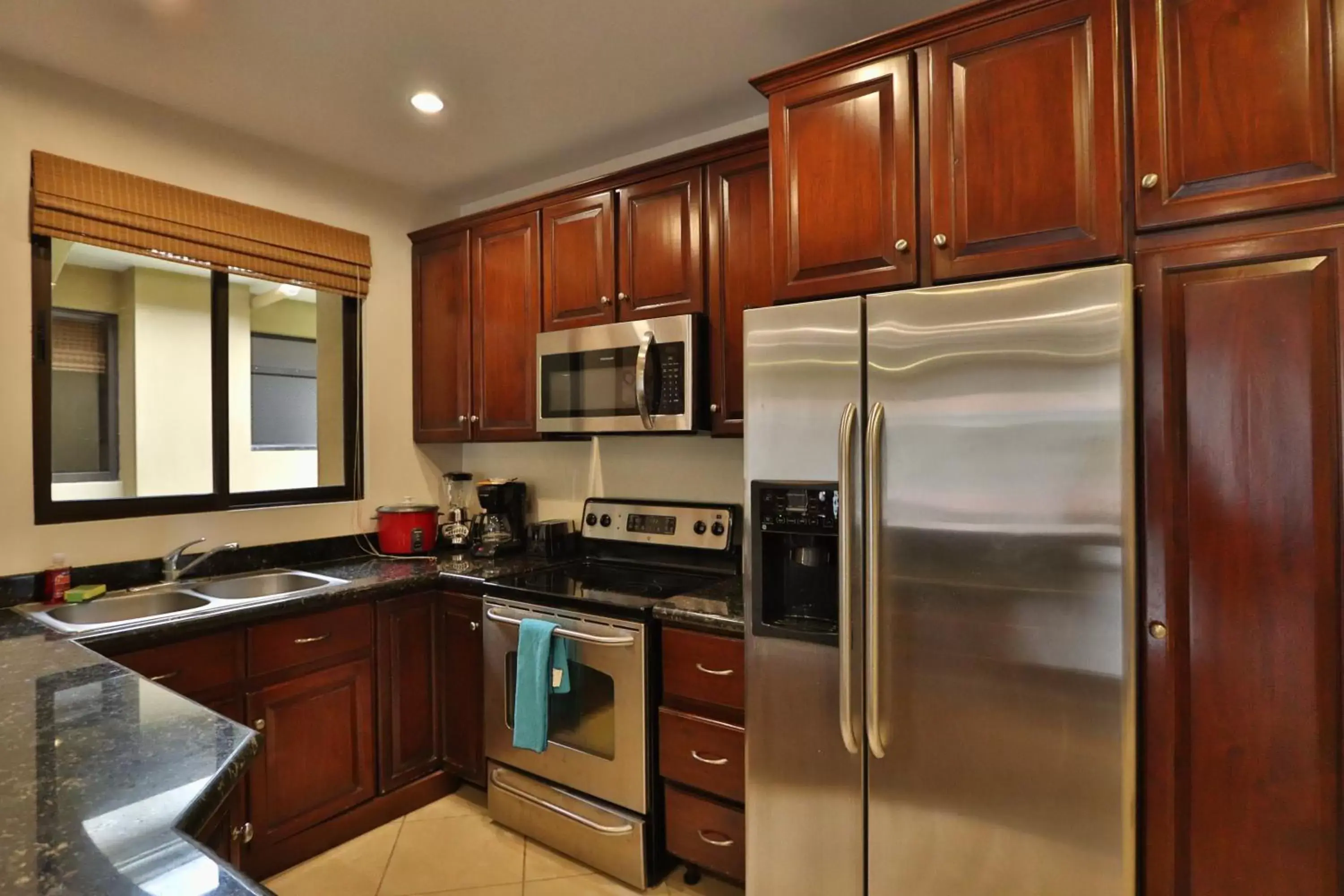 Kitchen or kitchenette, Kitchen/Kitchenette in Monte Carlo Luxury Condominiums