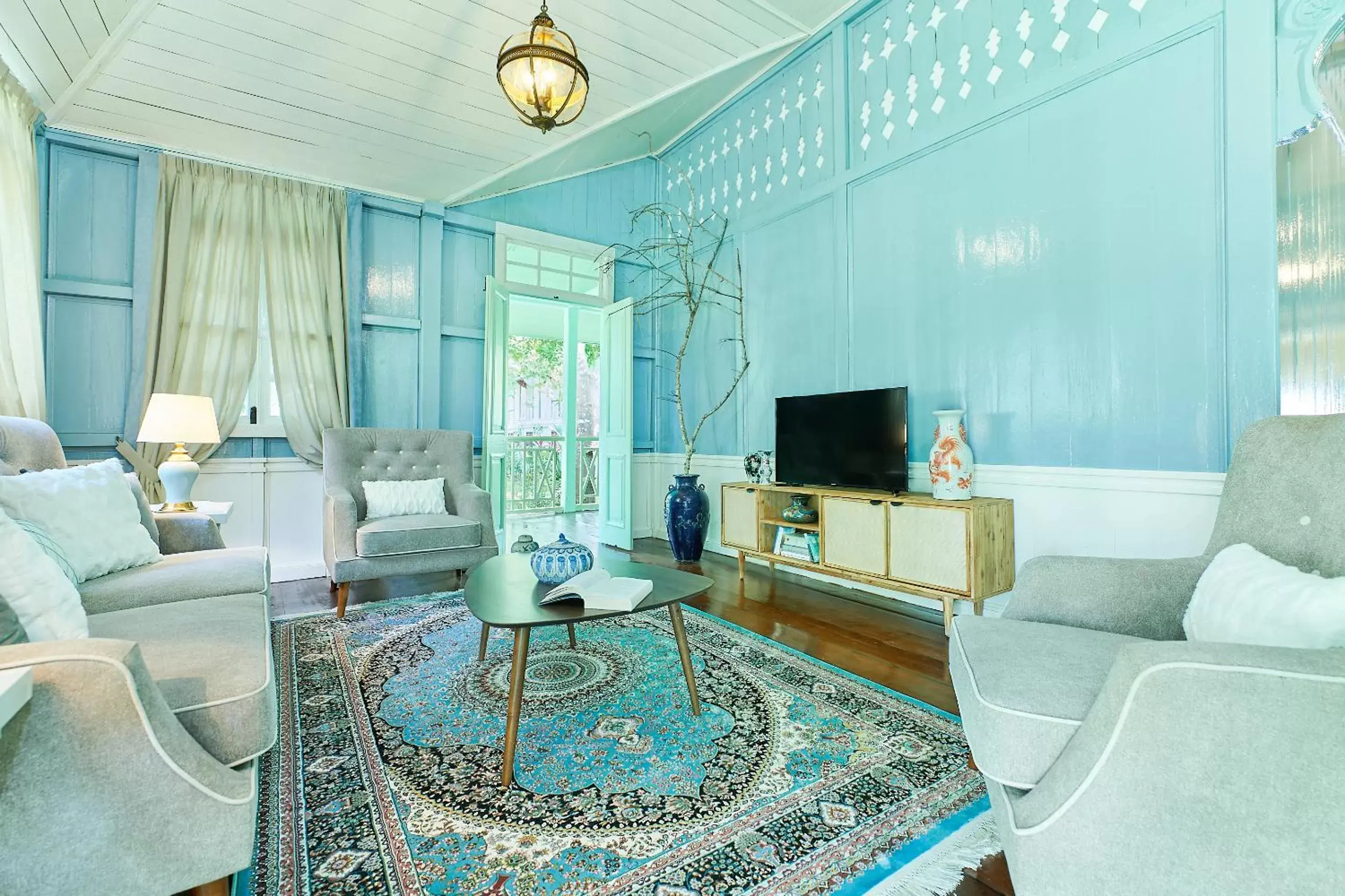 Living room, Seating Area in Temple Tree Resort