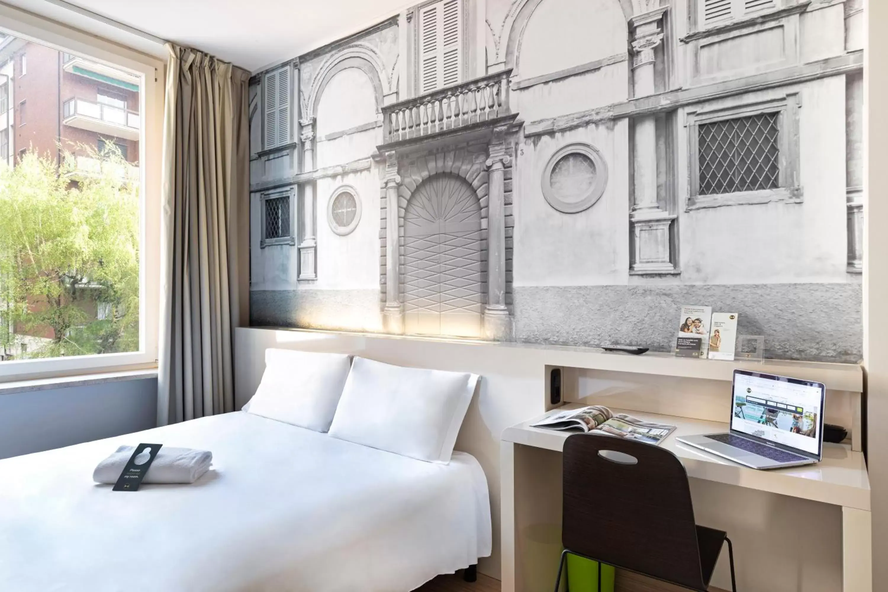Bedroom in B&B Hotel Bergamo