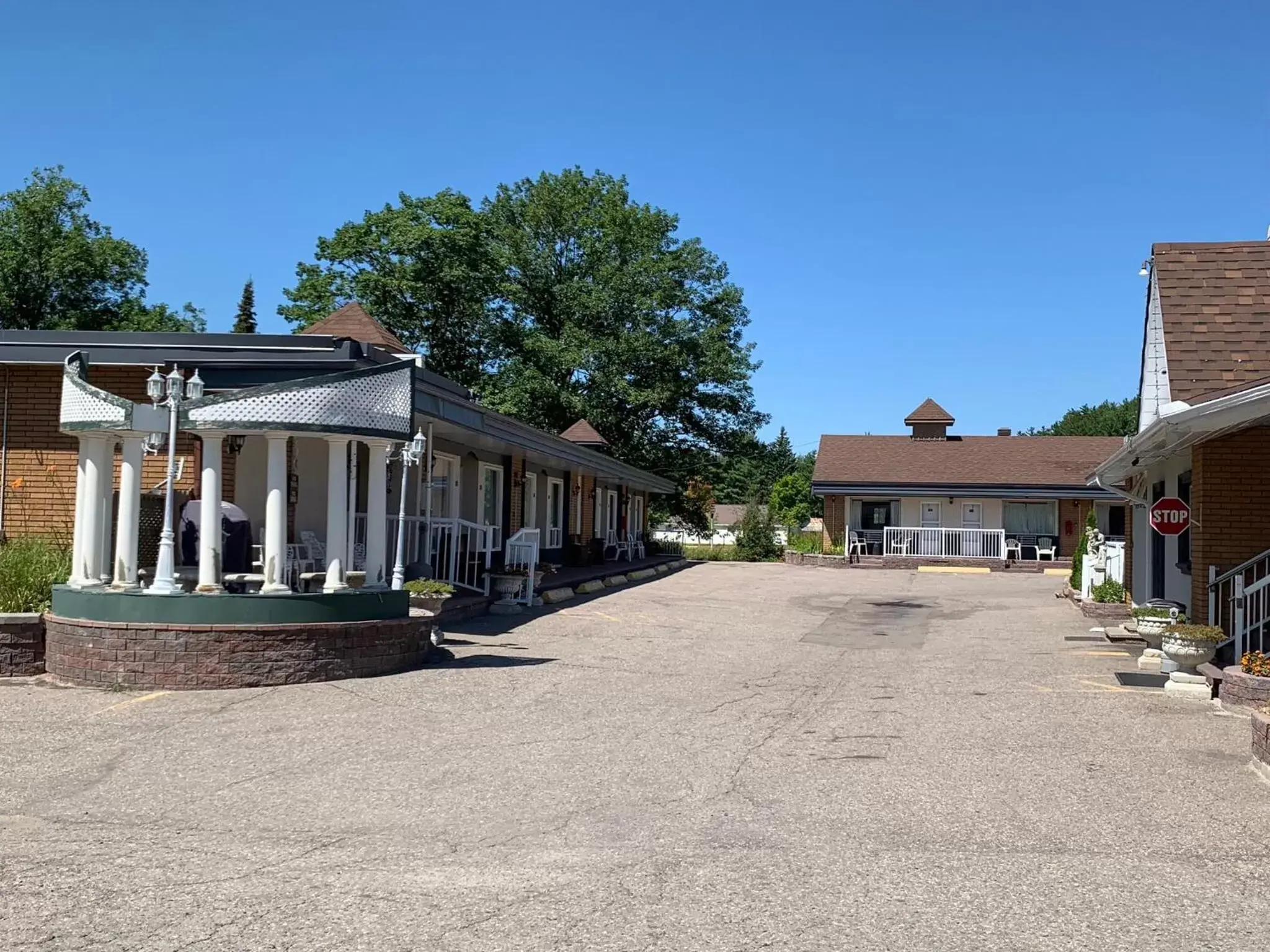 Property Building in Sword Inn Bancroft