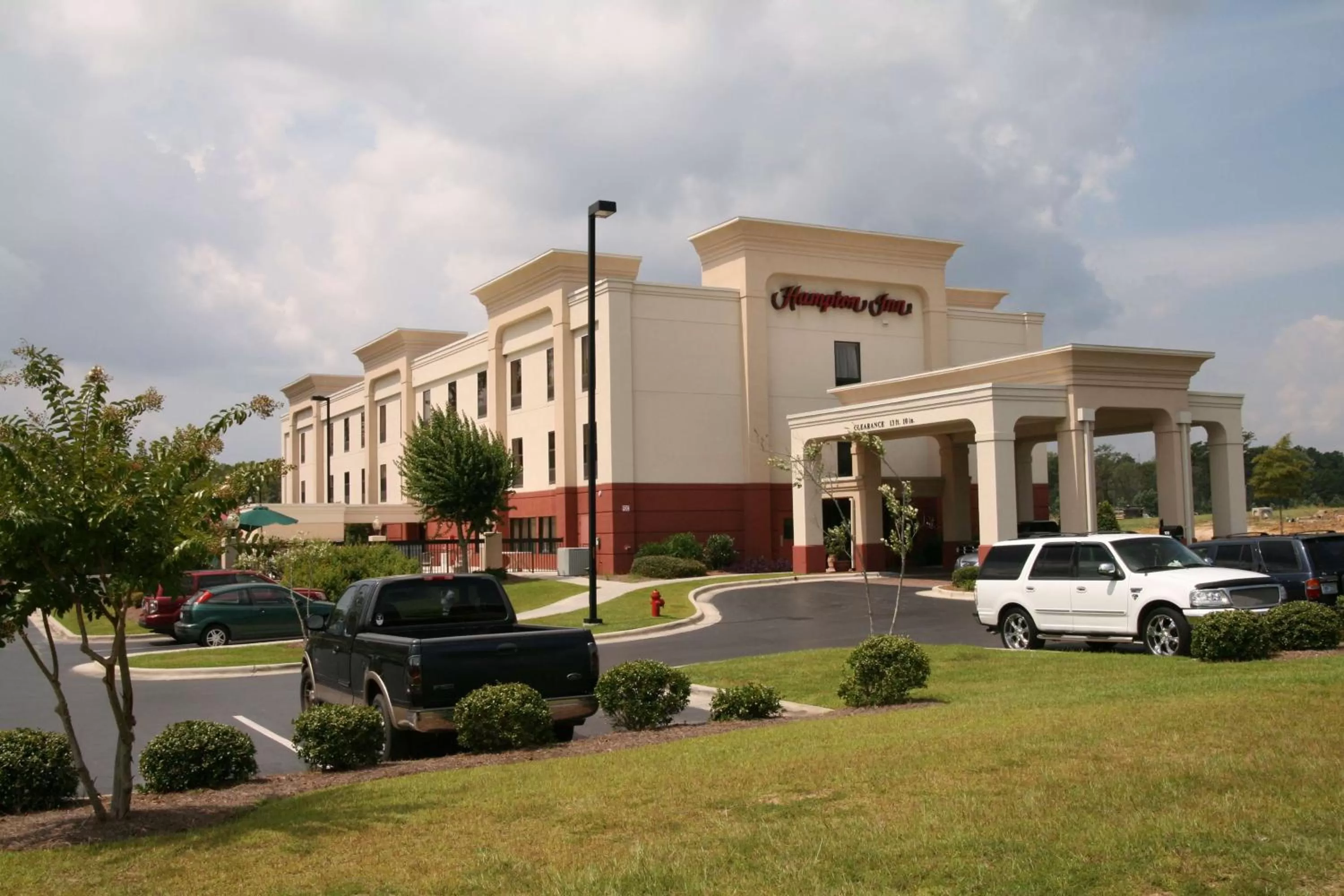 Property building in Hampton Inn Havelock