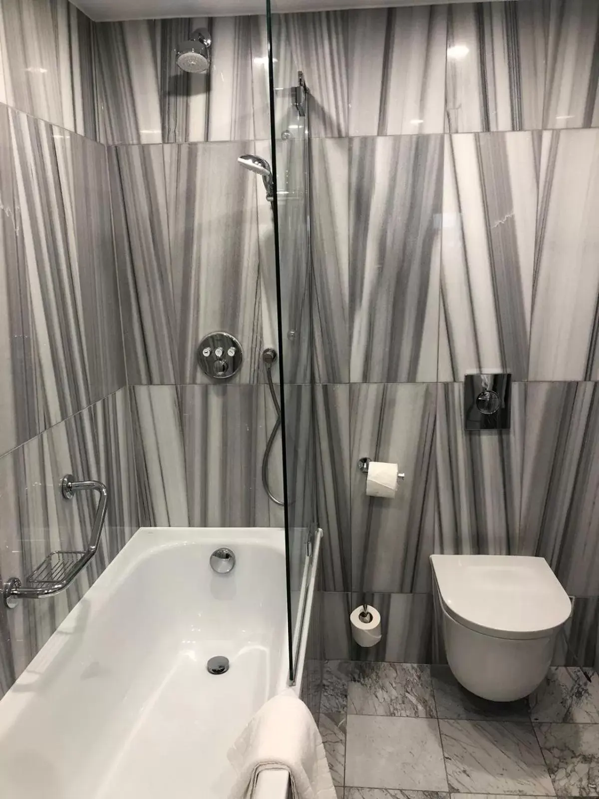 Bathroom in Best Western Clifton Hotel- One of the best coastal views in Folkestone