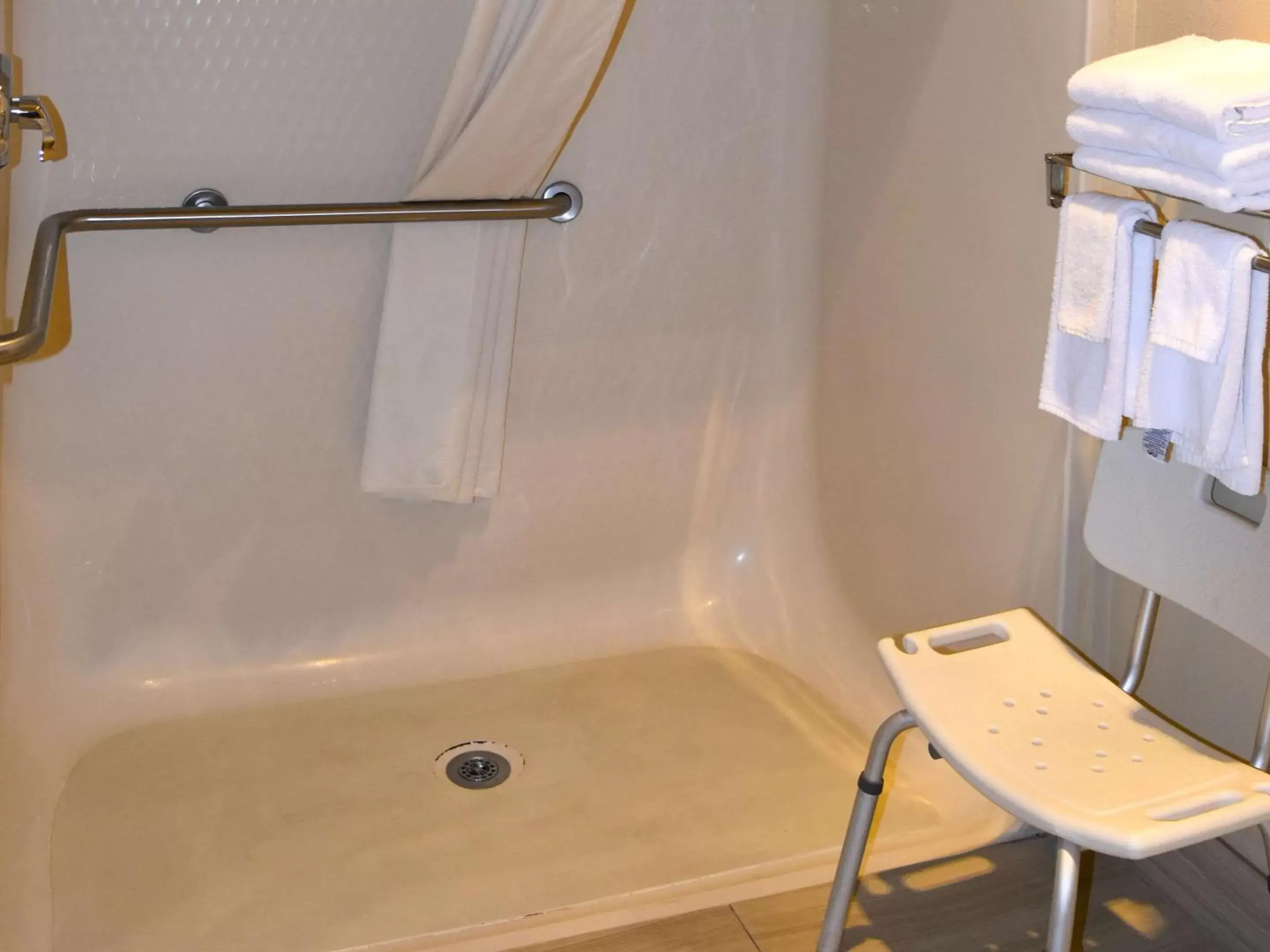 Bedroom in Quality Inn & Suites Brooks Louisville South Bedroom in Quality Inn & Suites Brooks Louisville South