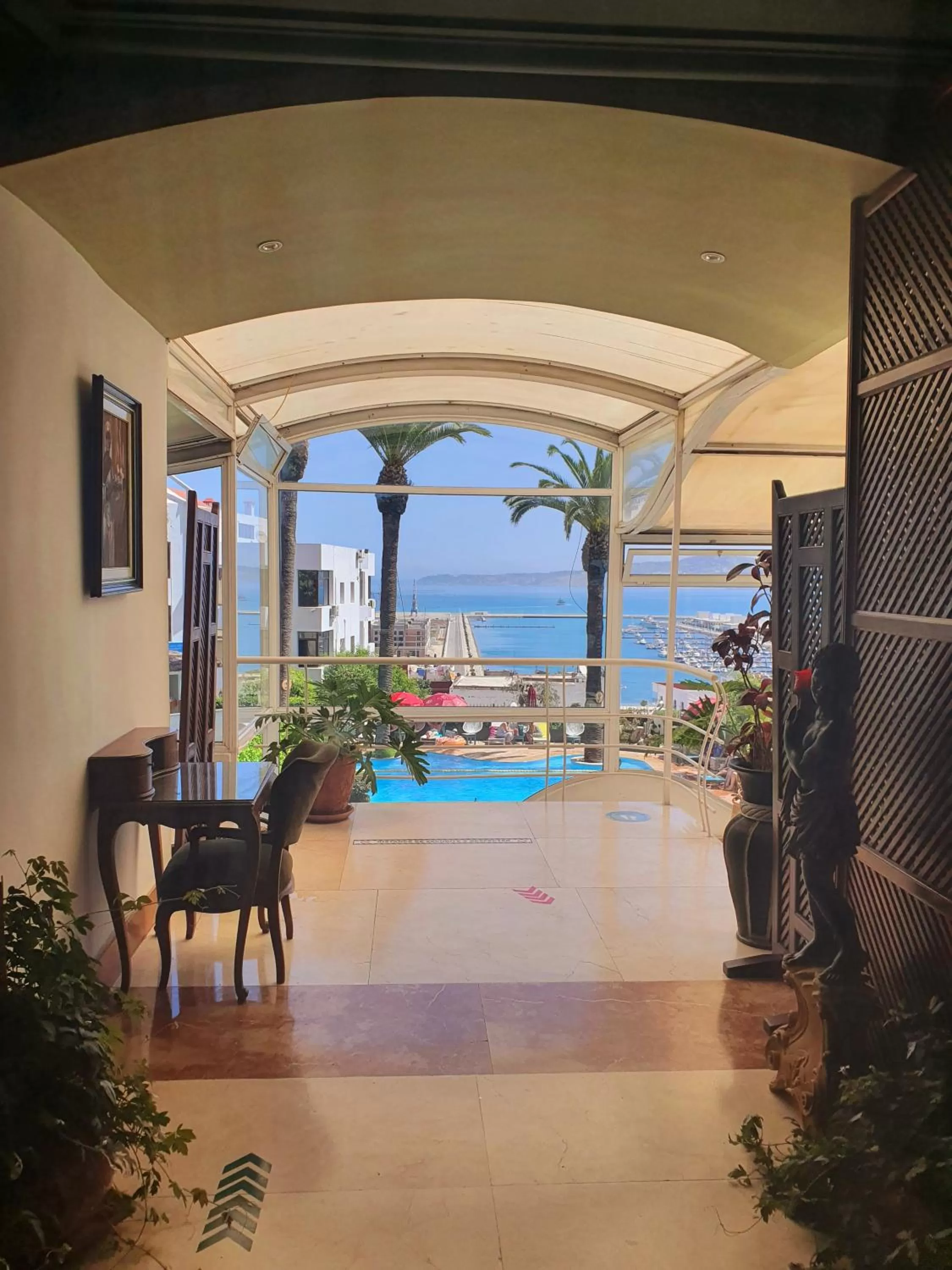 Patio in Hôtel Rembrandt