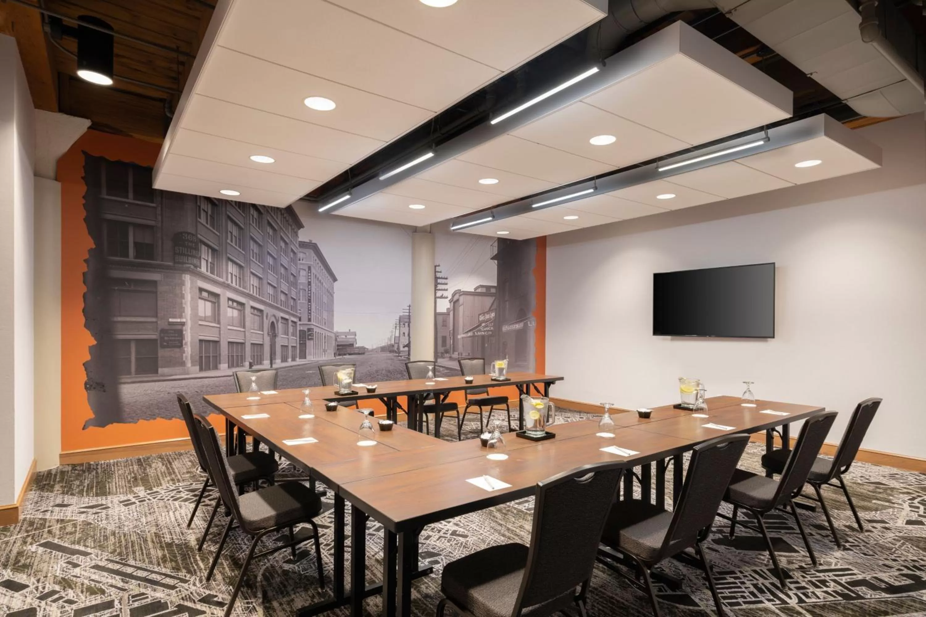 Meeting/conference room in Residence Inn by Marriott Boston Downtown Seaport