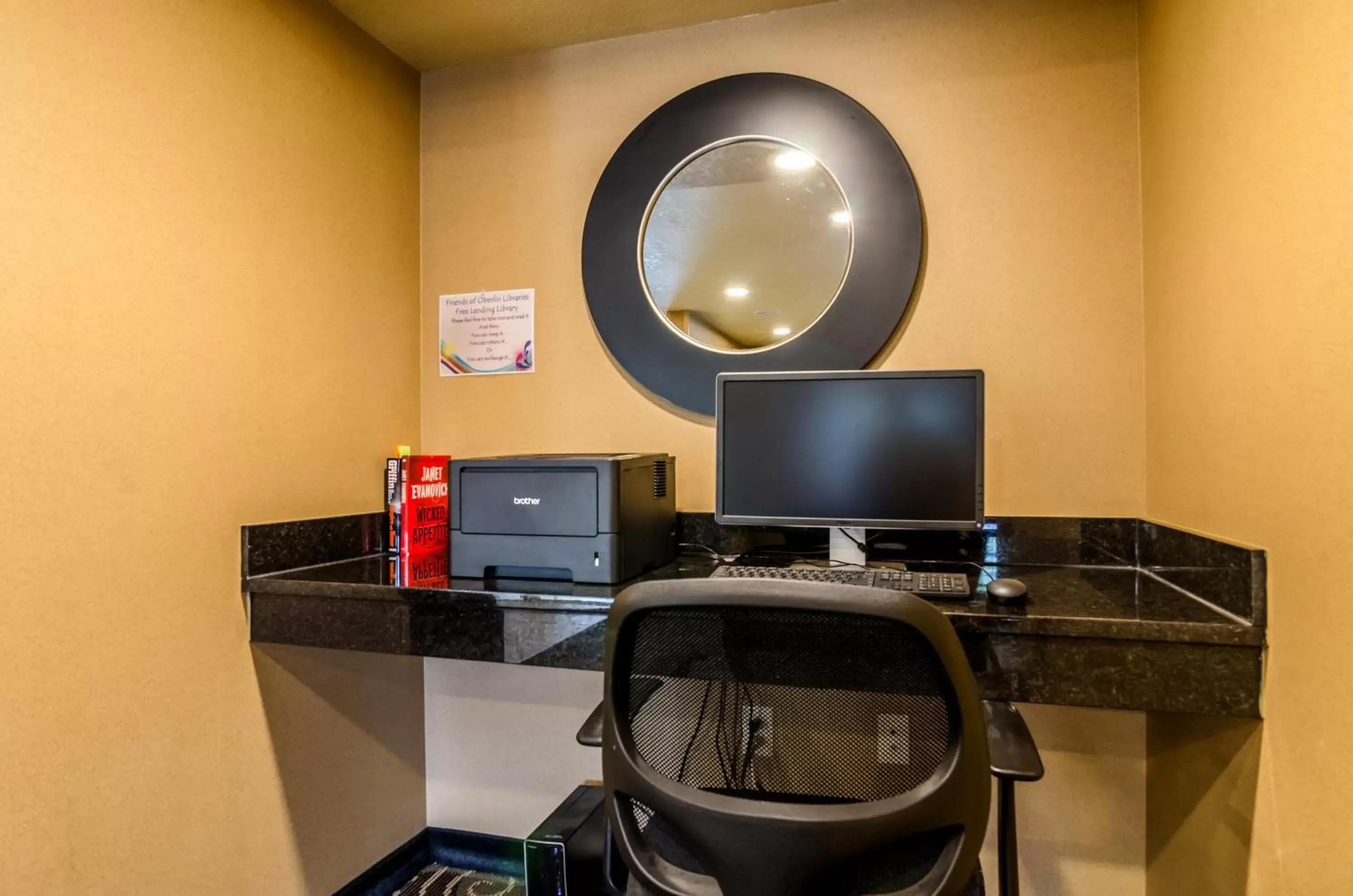 Business facilities, TV/Entertainment Center in Cobblestone Inn & Suites - Oberlin