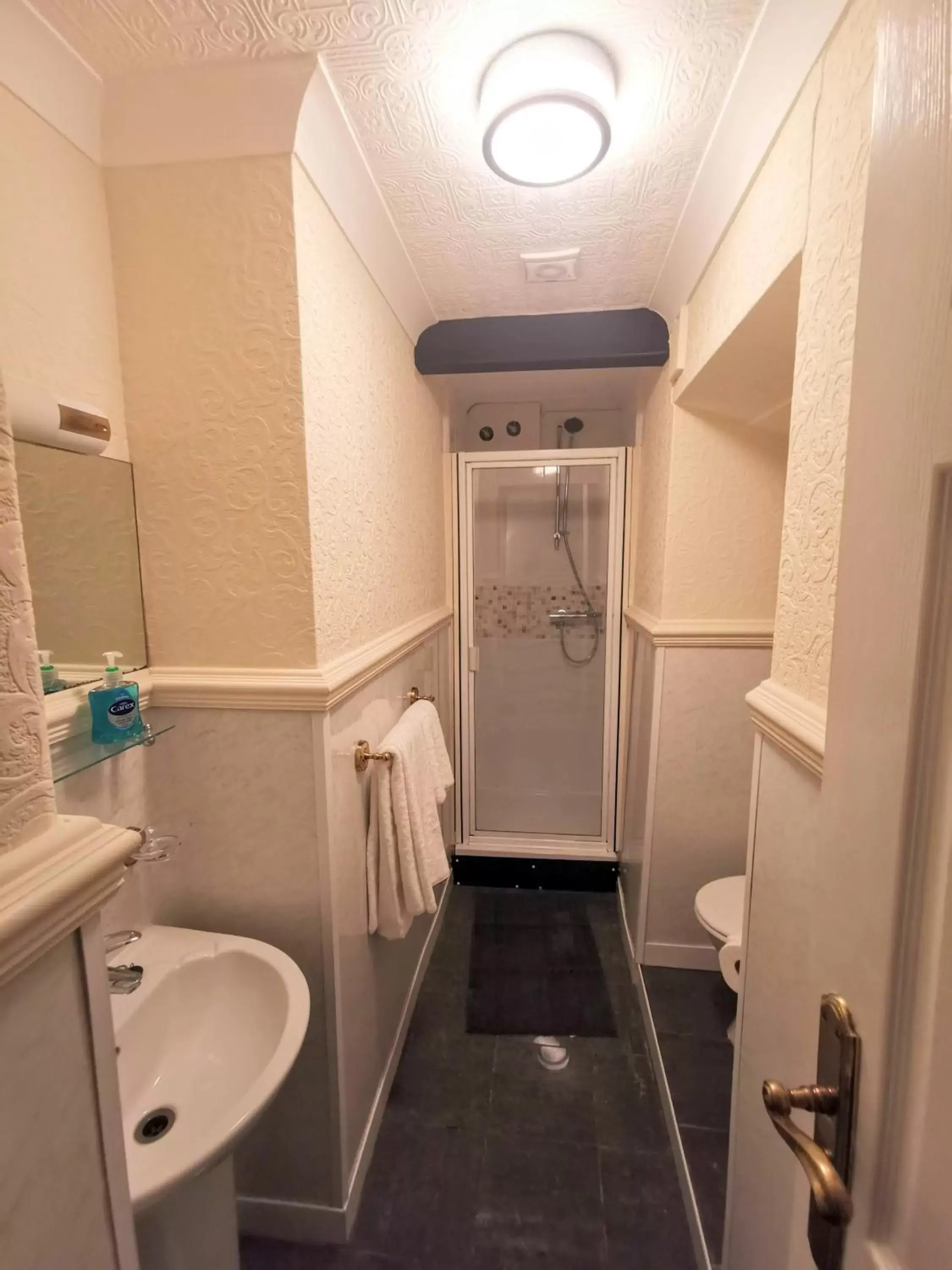 Bathroom in The Redwell Inn