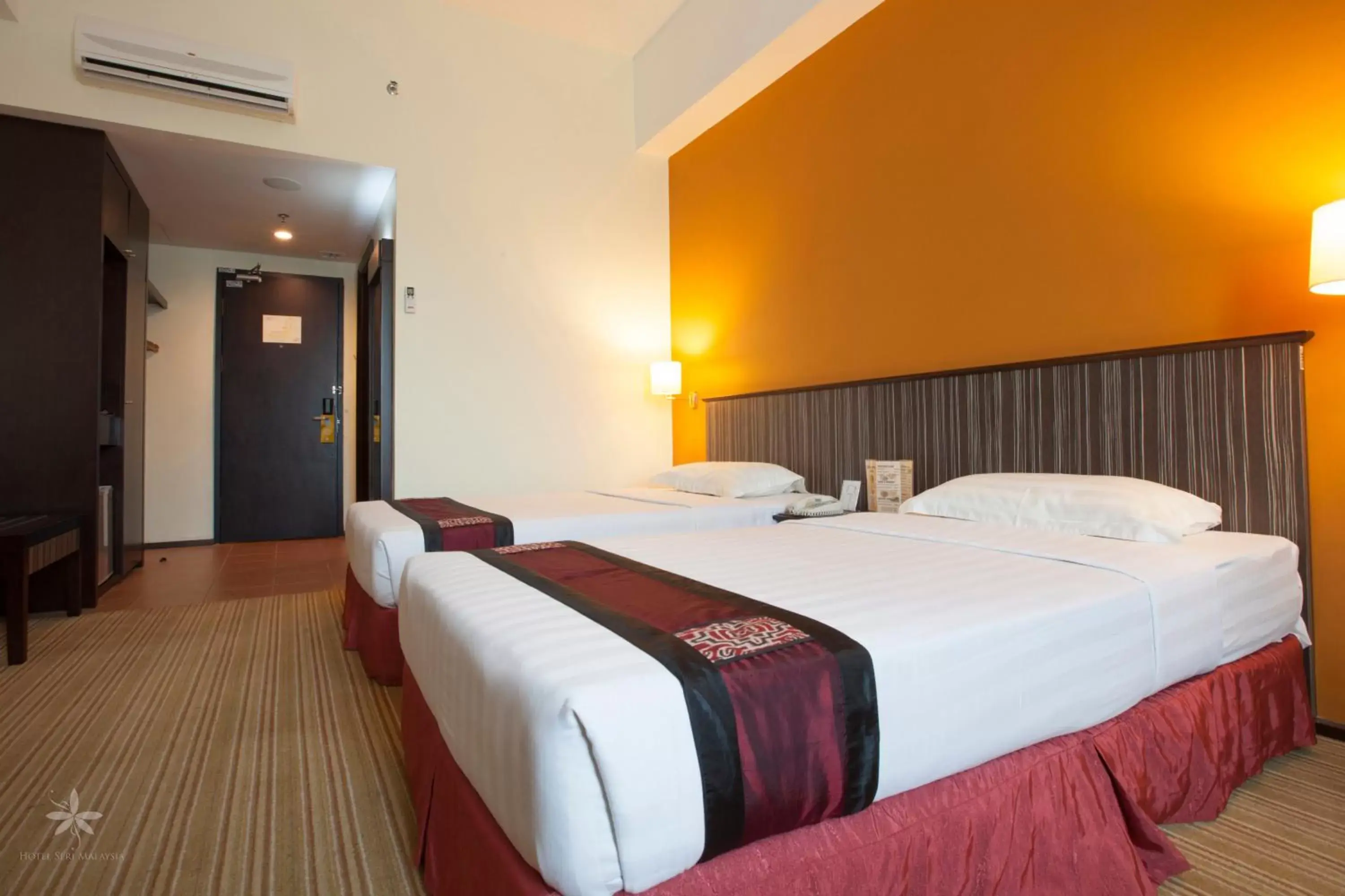 Bed in Hotel Seri Malaysia Lawas