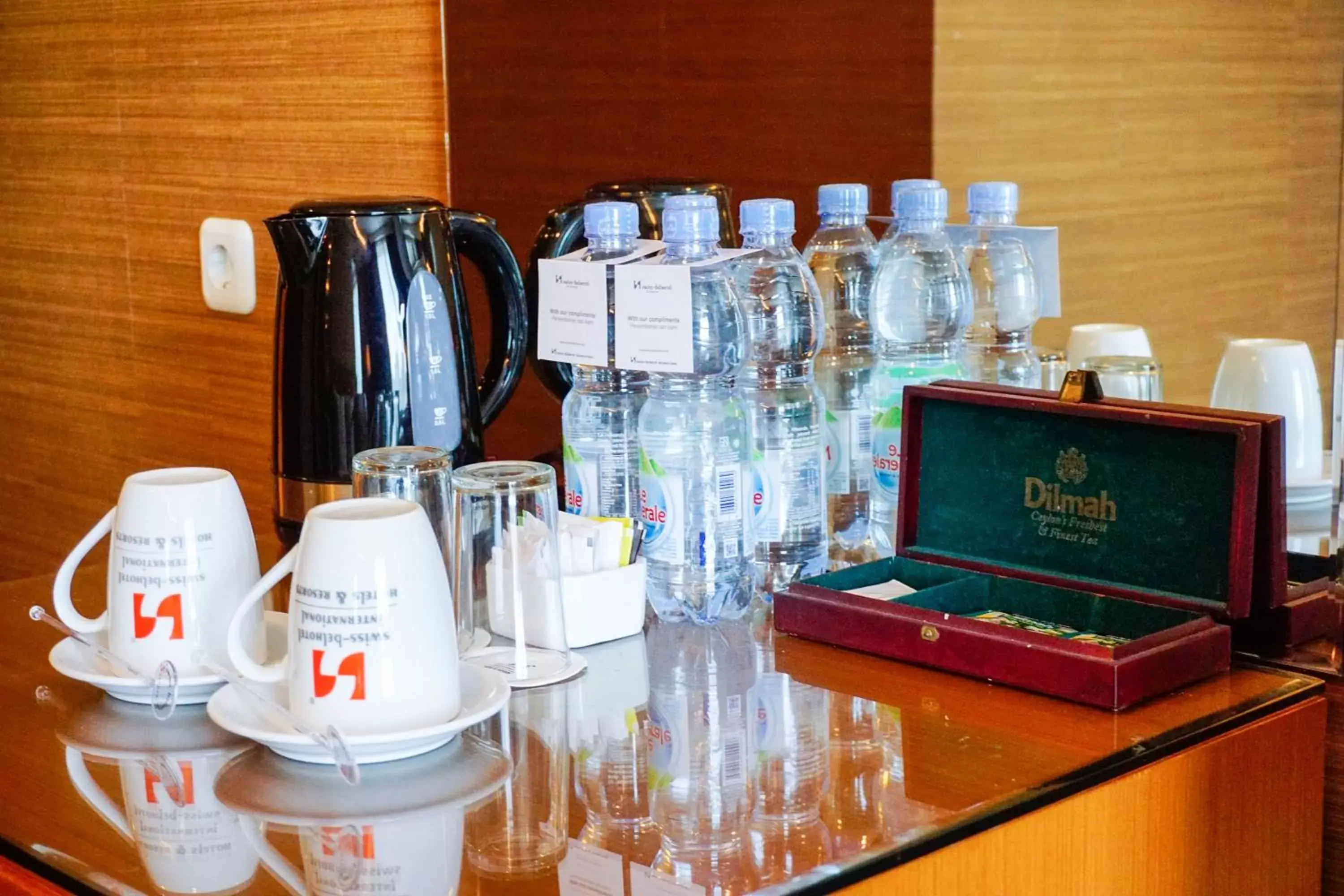 Coffee/tea facilities in Swiss-Belhotel Kendari