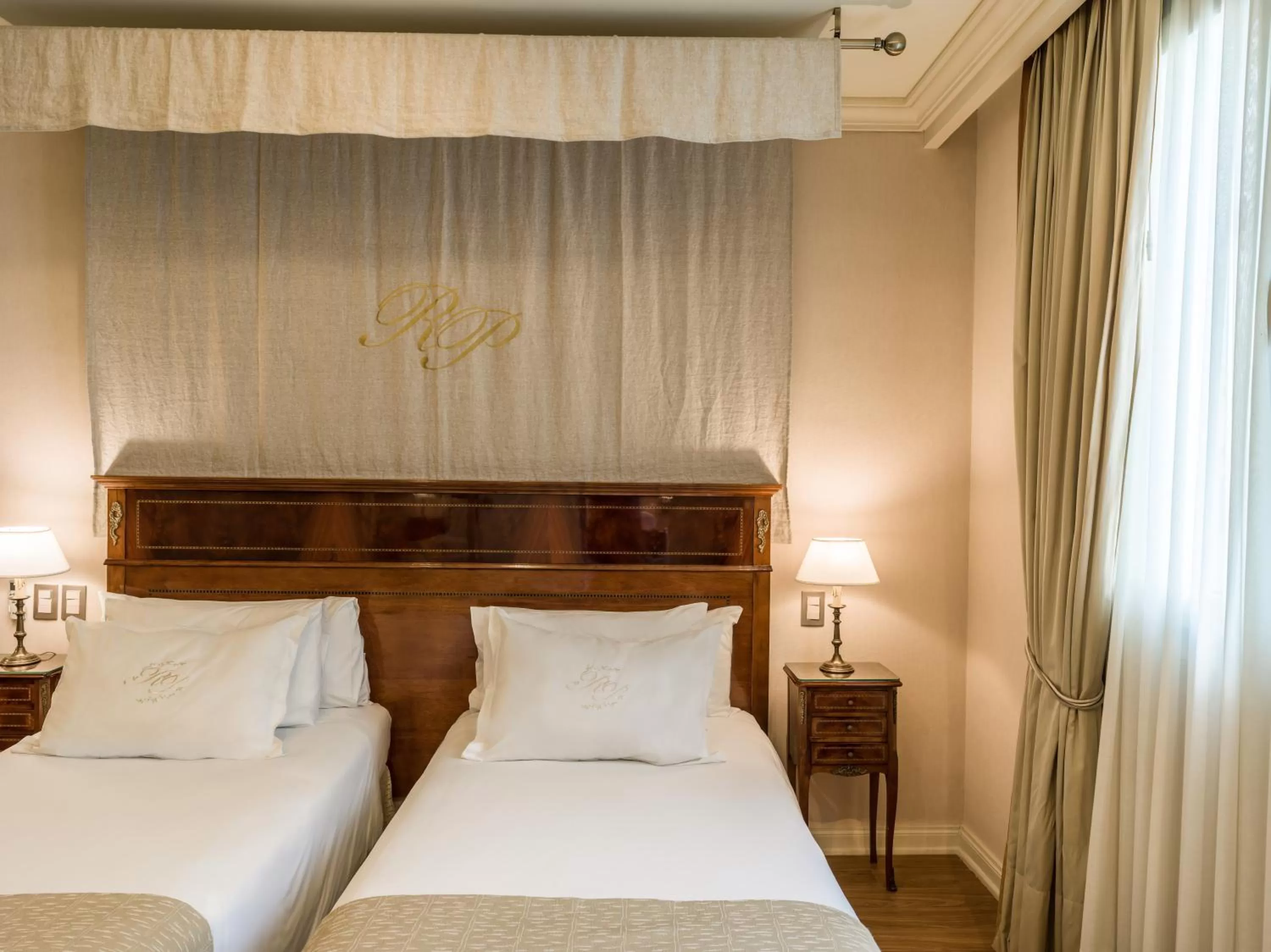 Bed in Melia Recoleta Plaza Hotel