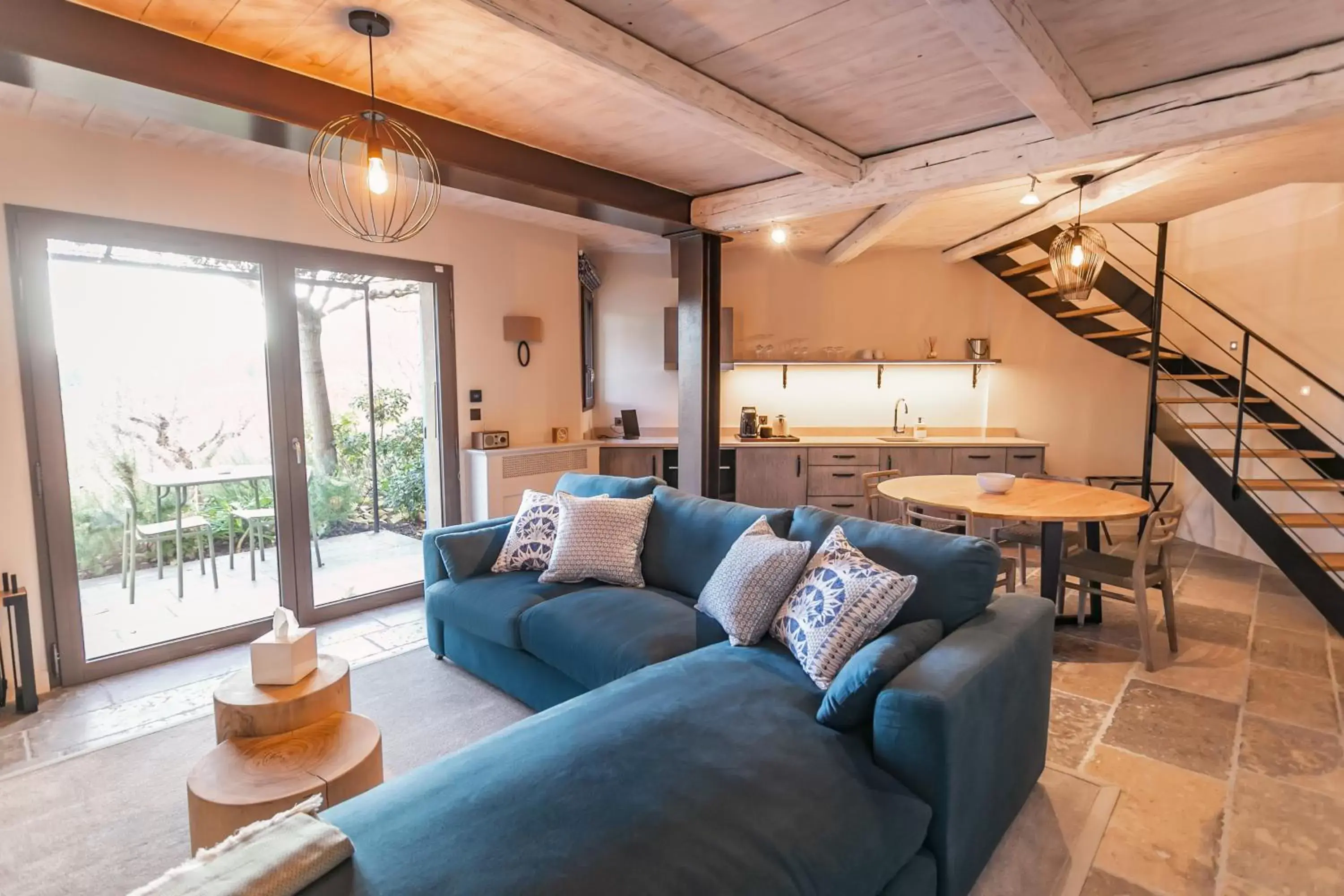 Living room, Seating Area in LOU CALEN