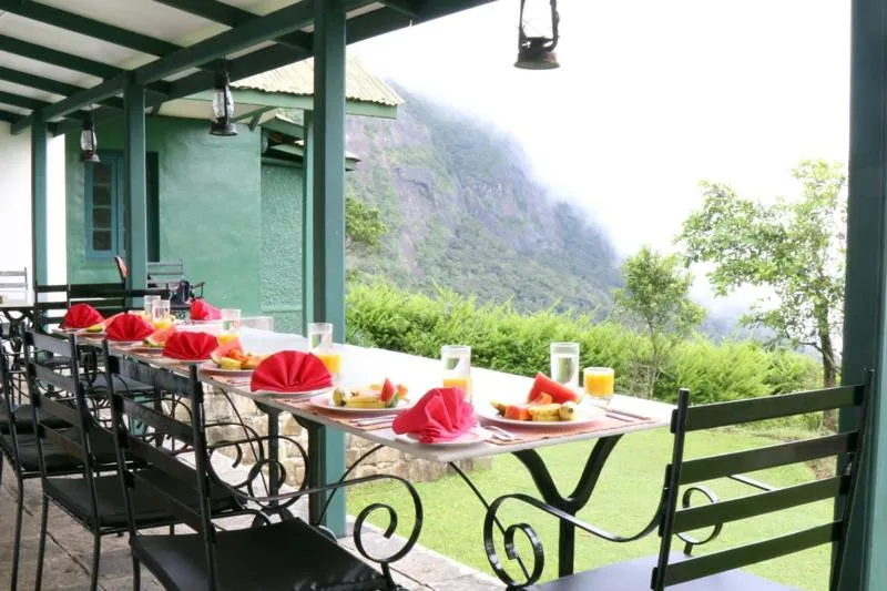 Restaurant/places to eat in Sir John's Bungalow