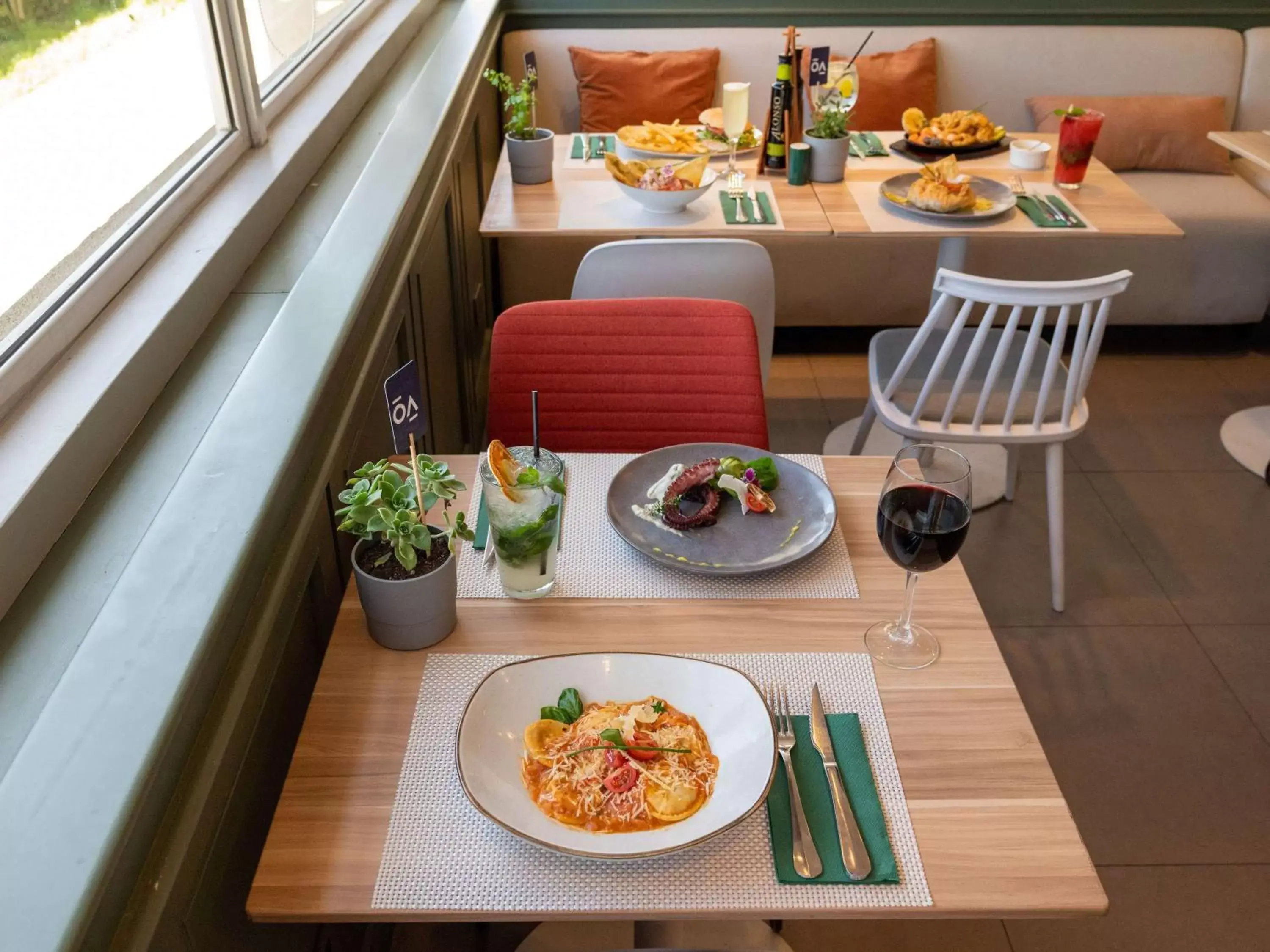 Restaurant/places to eat in ibis Concepcion Restaurant/places to eat in ibis Concepcion