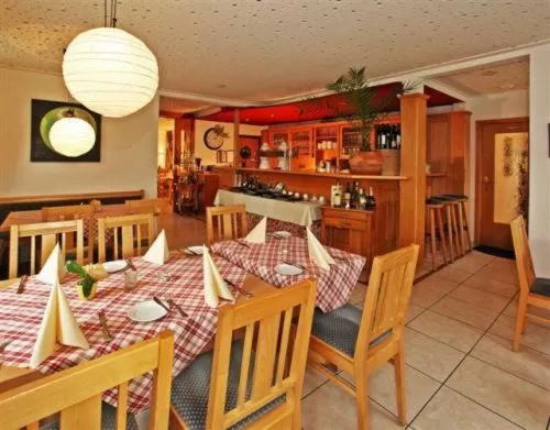 Restaurant/places to eat in Hotel Restaurant Adler