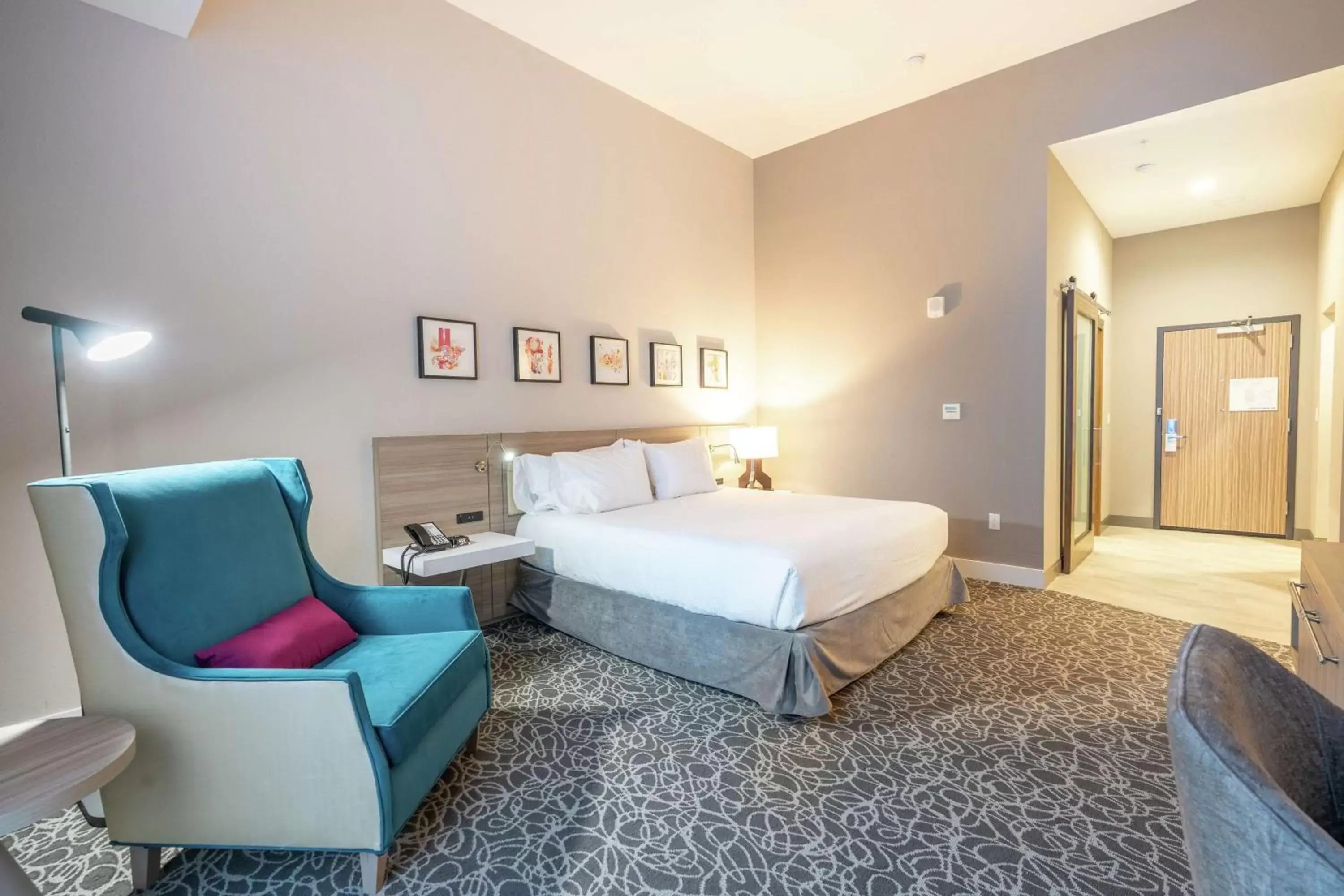 Bedroom, Bed in Hilton Garden Inn Wichita Downtown, Ks Bedroom, Bed in Hilton Garden Inn Wichita Downtown, Ks