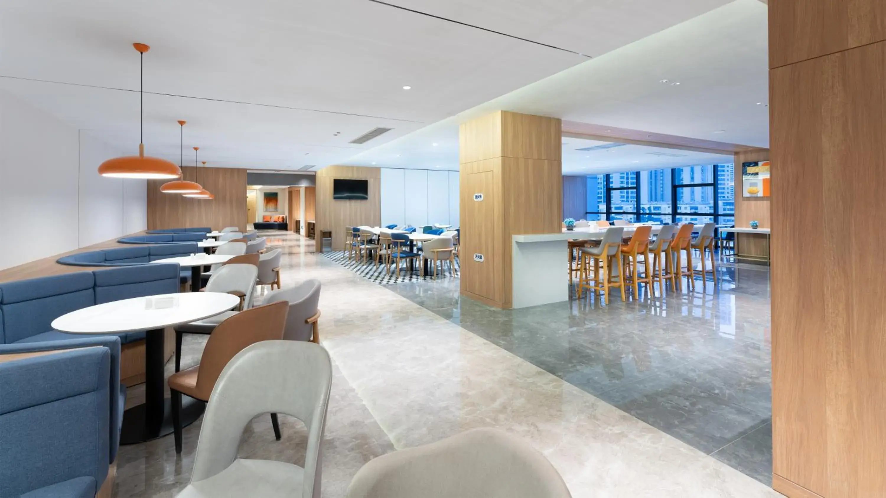 Restaurant/places to eat in Holiday Inn Express Kunming Panlong by IHG Restaurant/places to eat in Holiday Inn Express Kunming Panlong by IHG