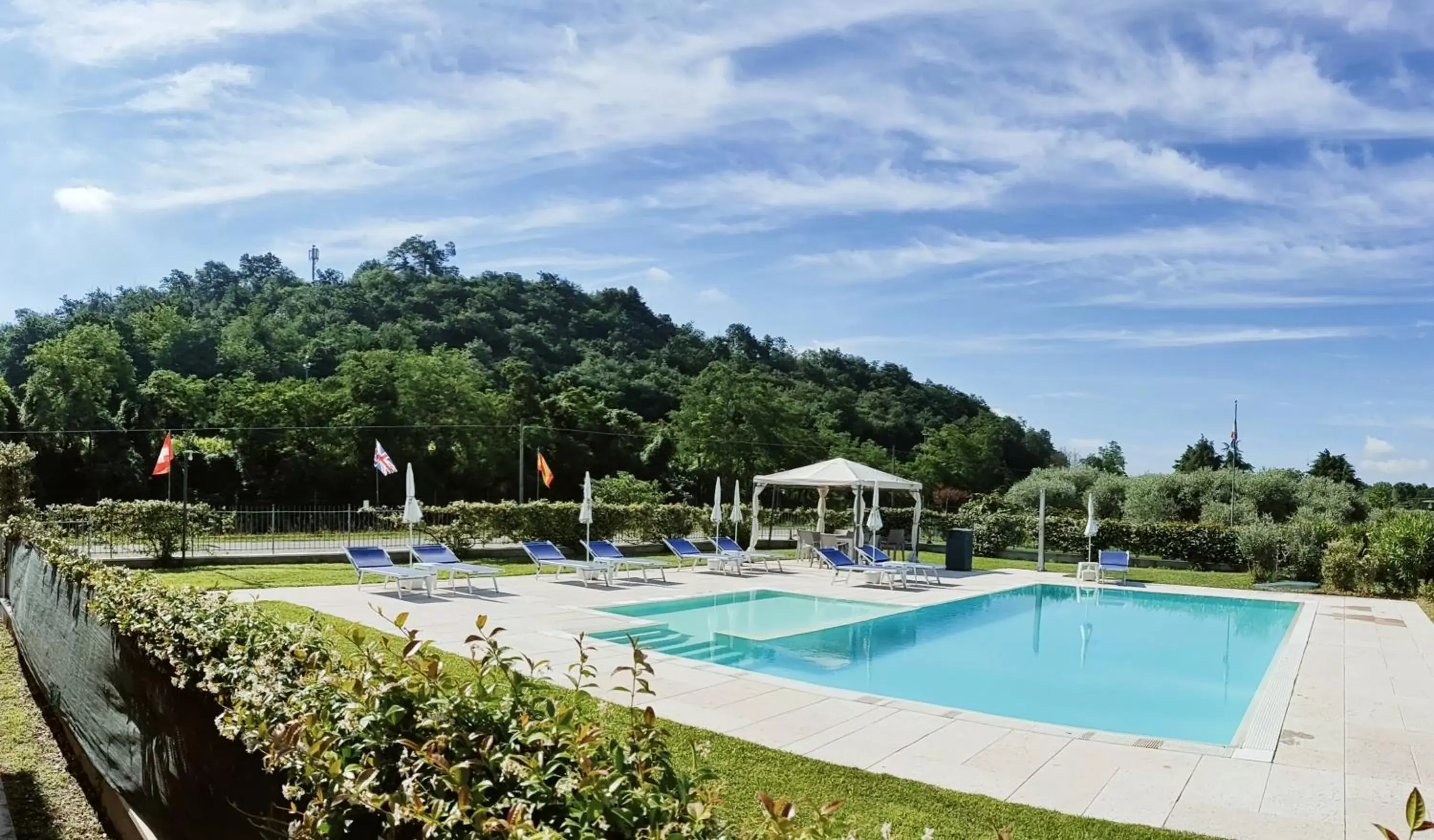 Swimming Pool in Hotel Agli Ulivi